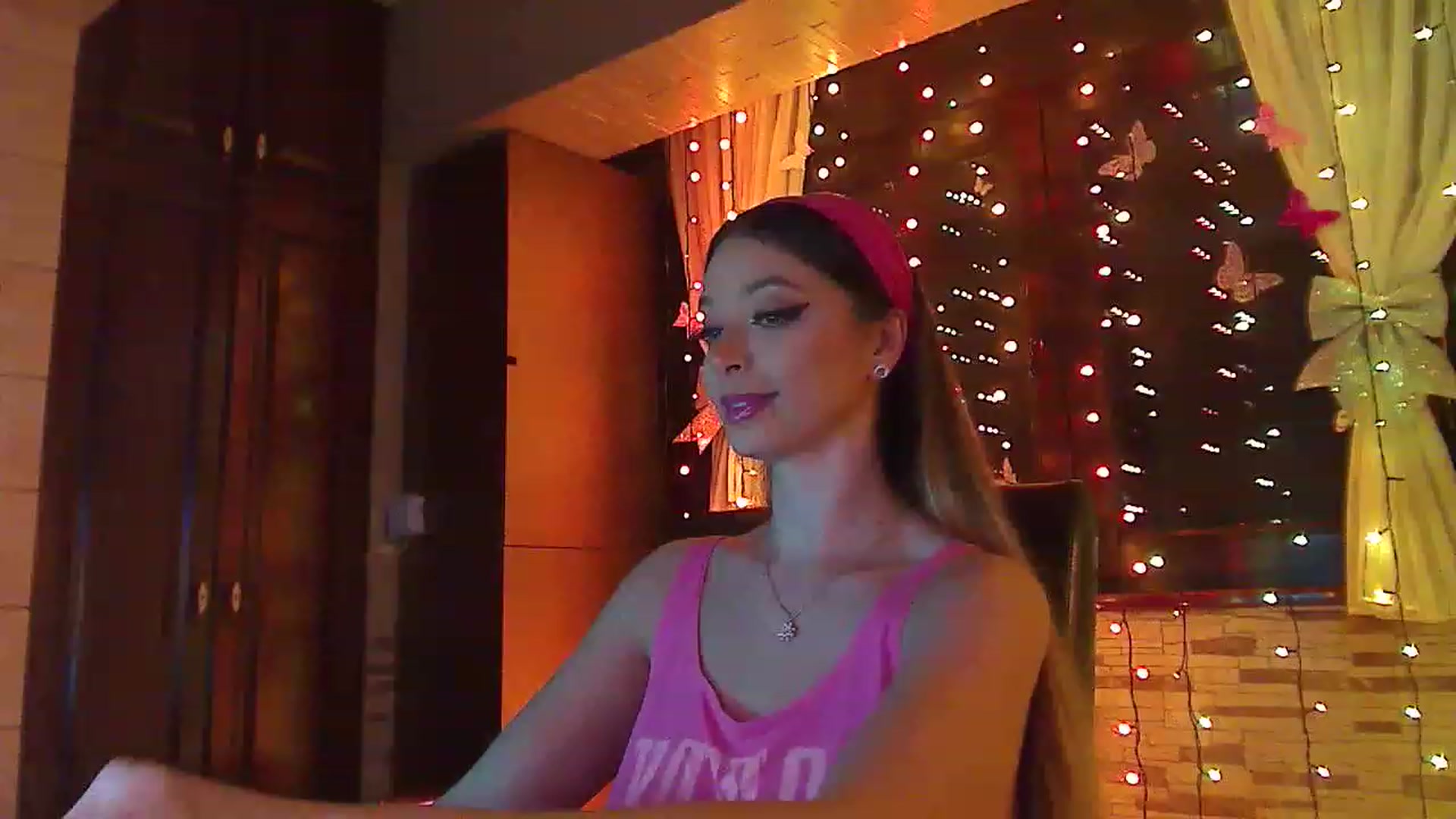 Gallery image thumbnail from No_bo_dy's myfreecams stream on, 03/14/2023, 01:55 image 9 of 20