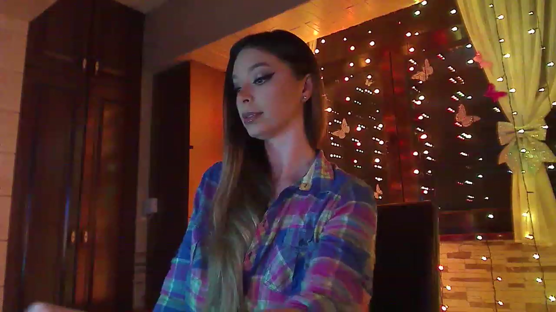 Gallery image thumbnail from No_bo_dy's myfreecams stream on, 03/17/2023, 23:16 image 3 of 20