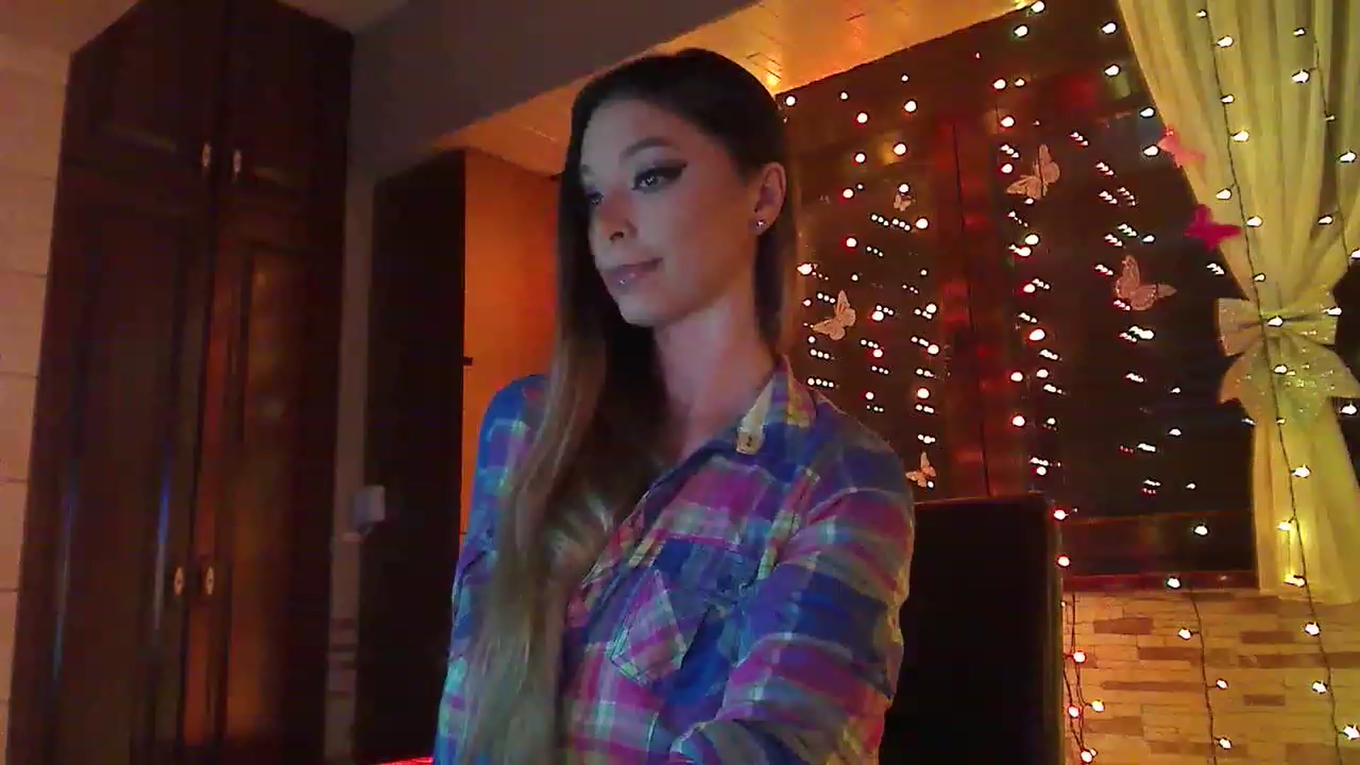 Gallery image thumbnail from No_bo_dy's myfreecams stream on, 03/17/2023, 23:16 image 18 of 20