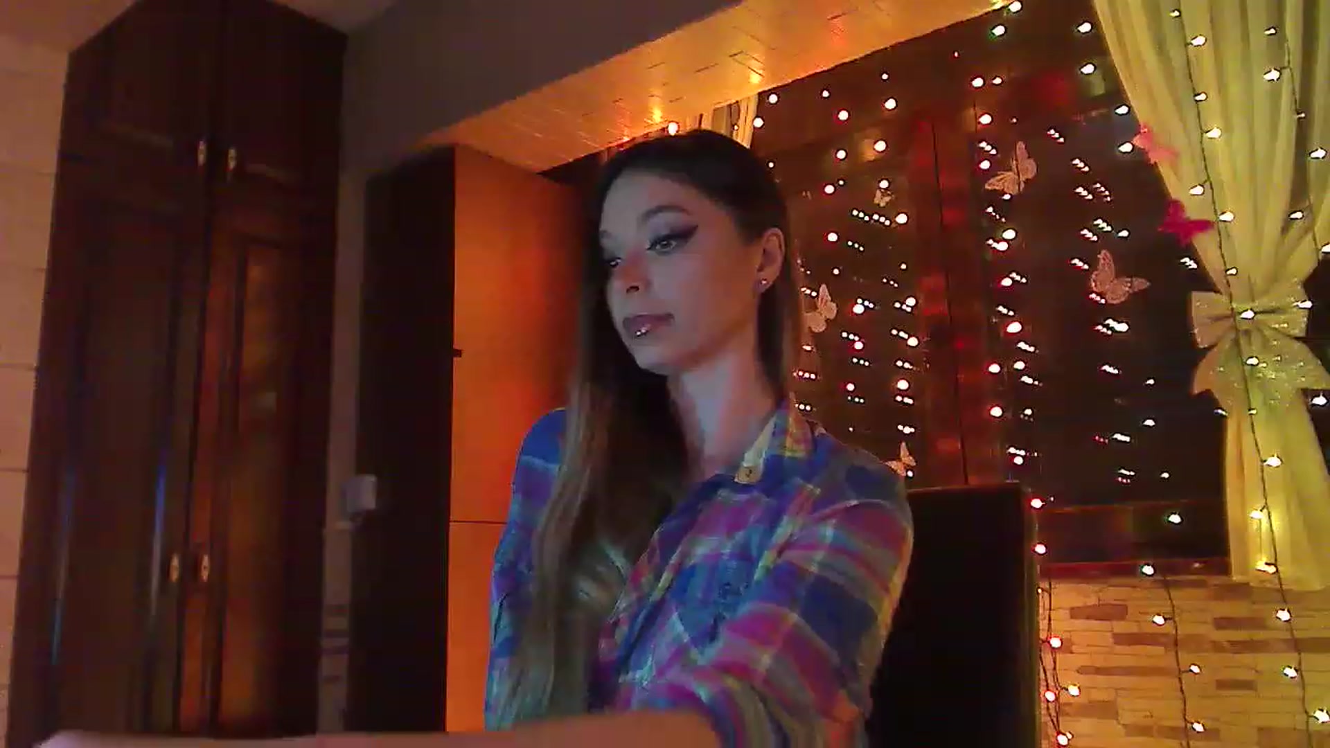 Gallery image thumbnail from No_bo_dy's myfreecams stream on, 03/17/2023, 23:16 image 20 of 20