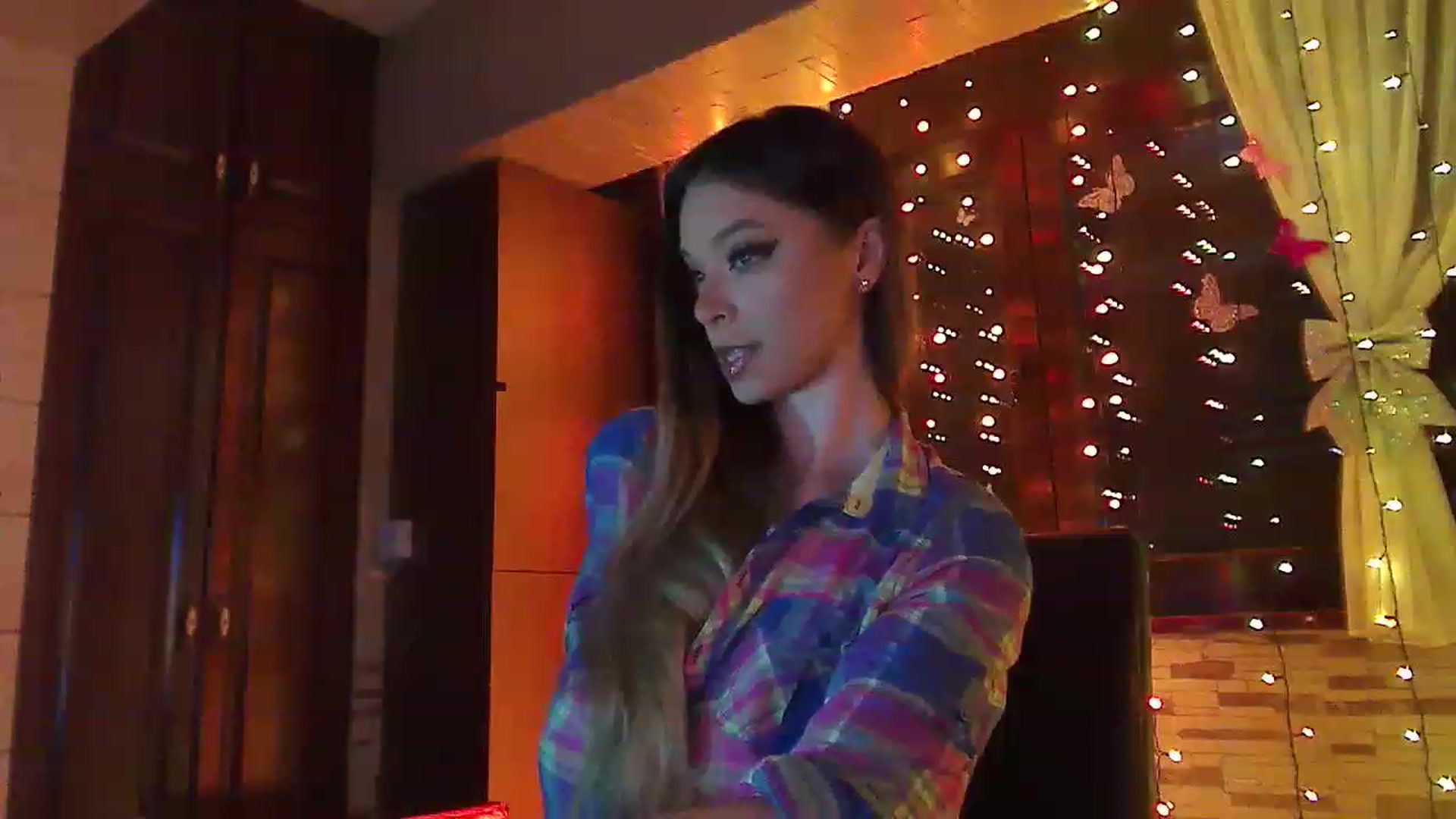 Gallery image thumbnail from No_bo_dy's myfreecams stream on, 03/17/2023, 23:16 image 8 of 20