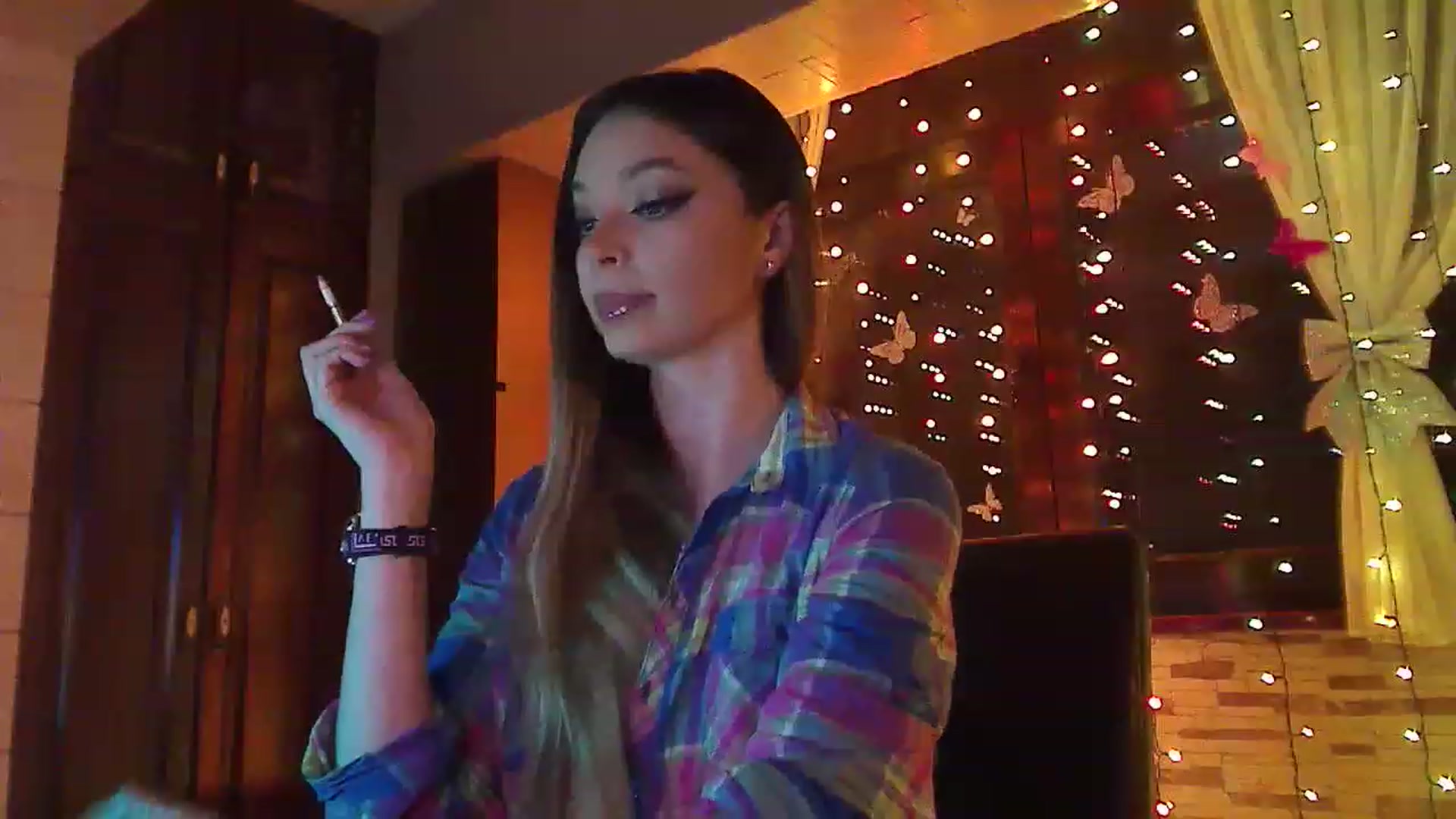 Gallery image thumbnail from No_bo_dy's myfreecams stream on, 03/17/2023, 23:16 image 4 of 20