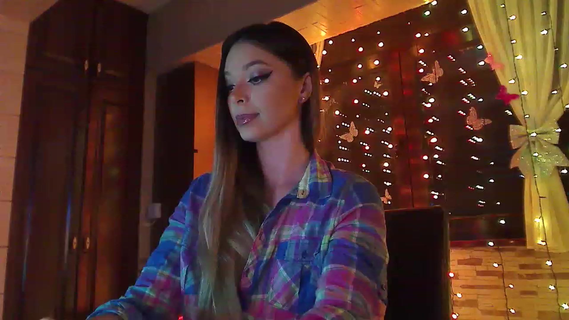 Gallery image thumbnail from No_bo_dy's myfreecams stream on, 03/17/2023, 23:16 image 9 of 20