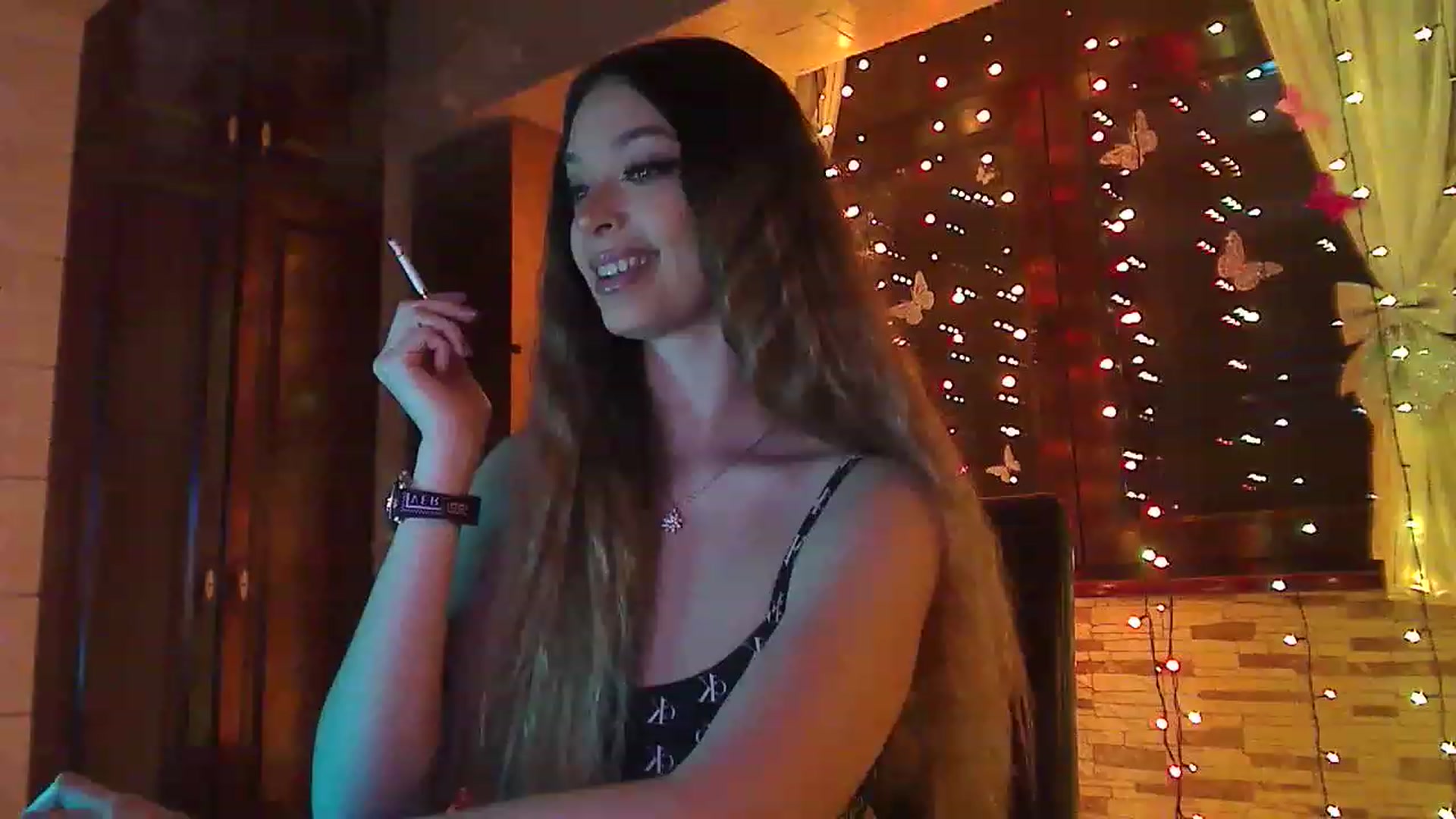 Gallery image thumbnail from No_bo_dy's myfreecams stream on, 03/19/2023, 24:06 image 13 of 20