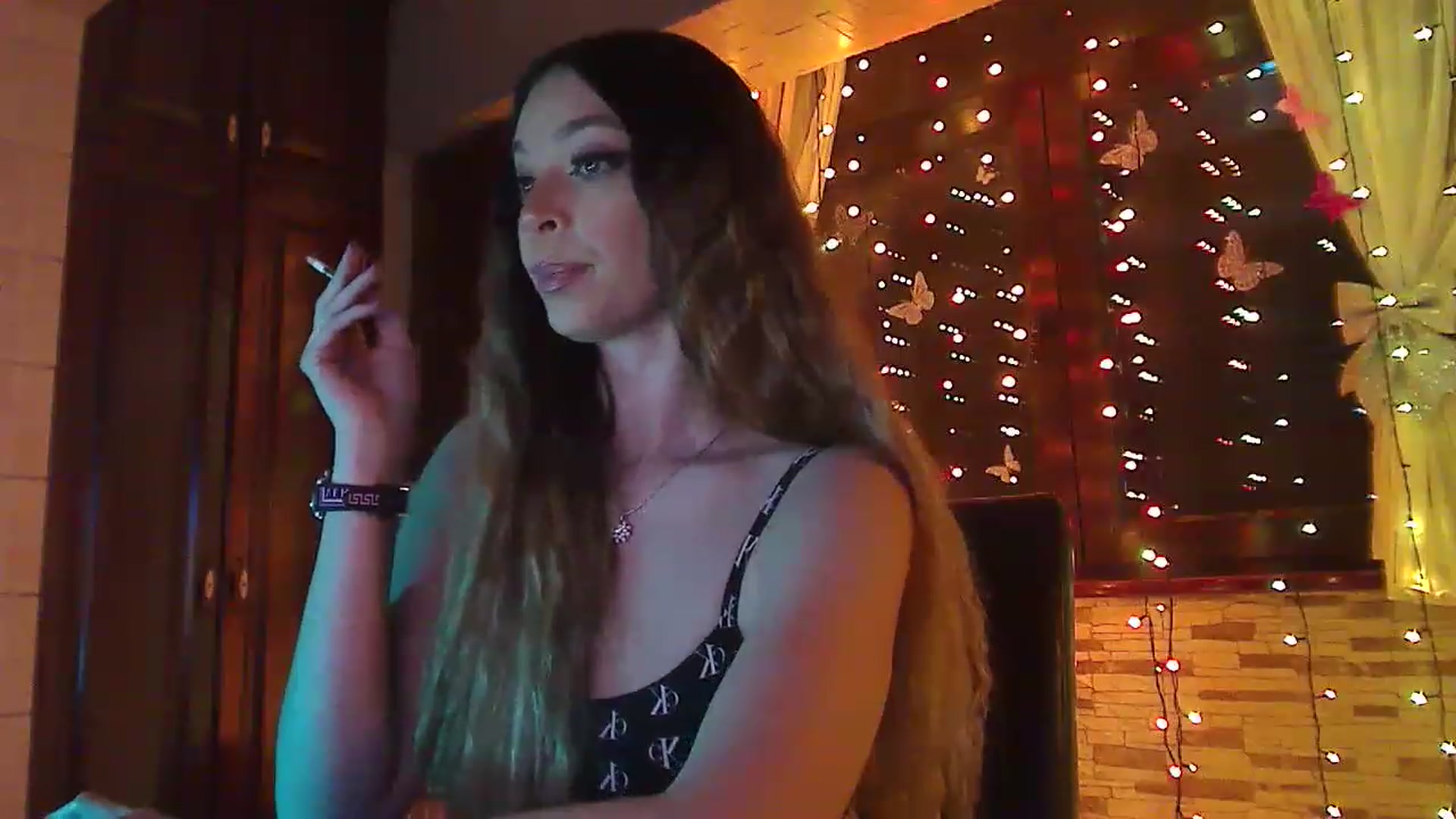Gallery image thumbnail from No_bo_dy's myfreecams stream on, 03/19/2023, 24:06 image 14 of 20