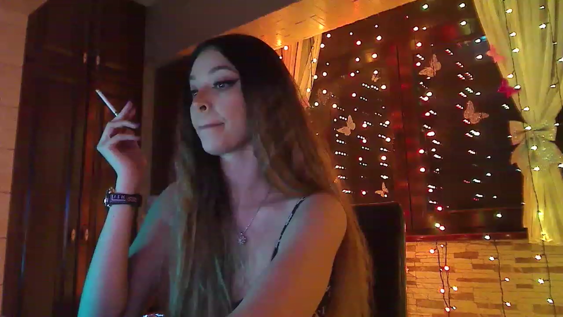 Gallery image thumbnail from No_bo_dy's myfreecams stream on, 03/19/2023, 02:53 image 4 of 20
