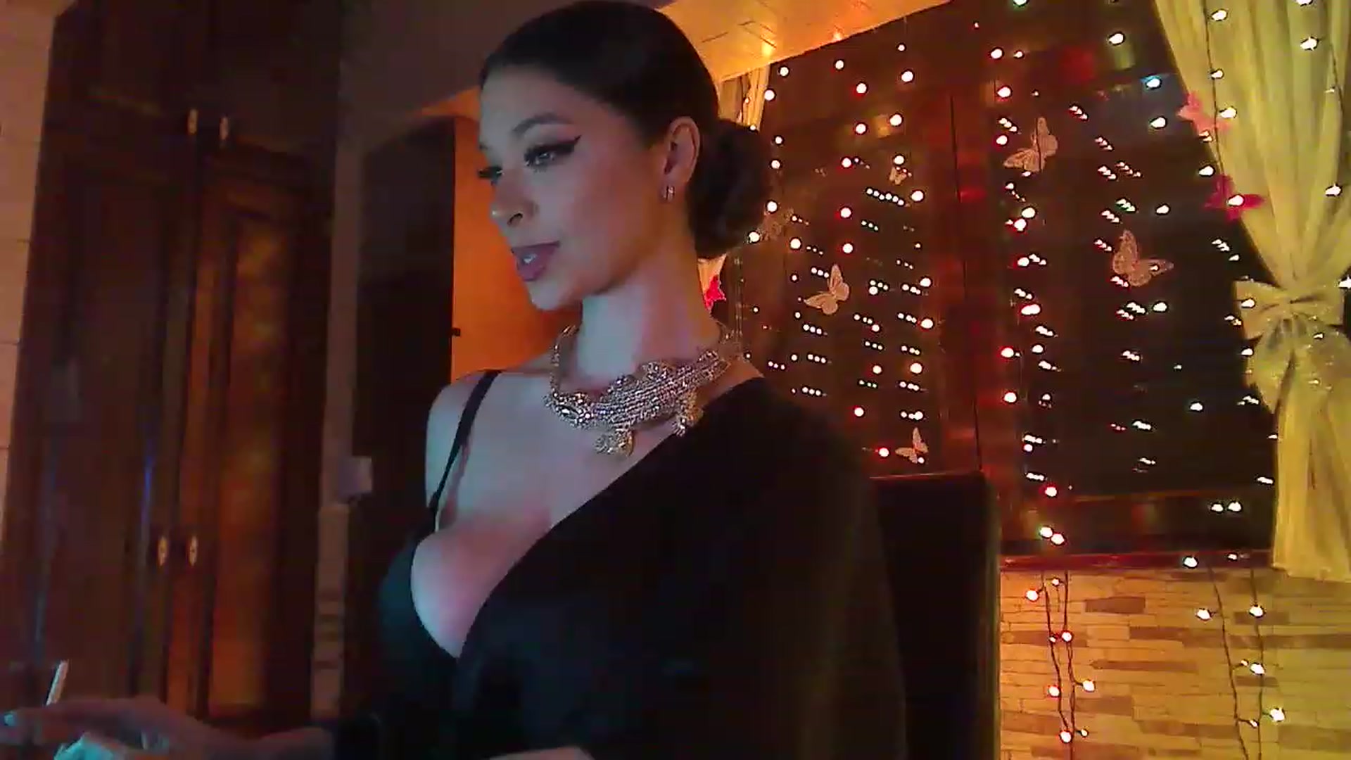 Gallery image thumbnail from No_bo_dy's myfreecams stream on, 03/21/2023, 24:02 image 5 of 20