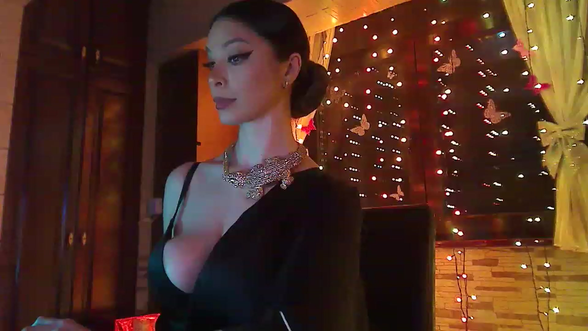 Gallery image thumbnail from No_bo_dy's myfreecams stream on, 03/21/2023, 01:11 image 14 of 20