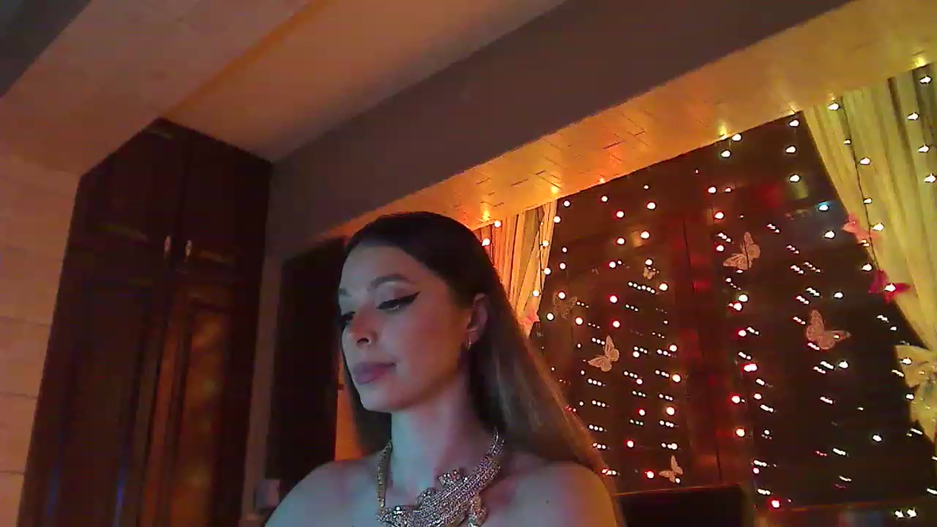 Gallery image thumbnail from No_bo_dy's myfreecams stream on, 03/21/2023, 03:12 image 20 of 20