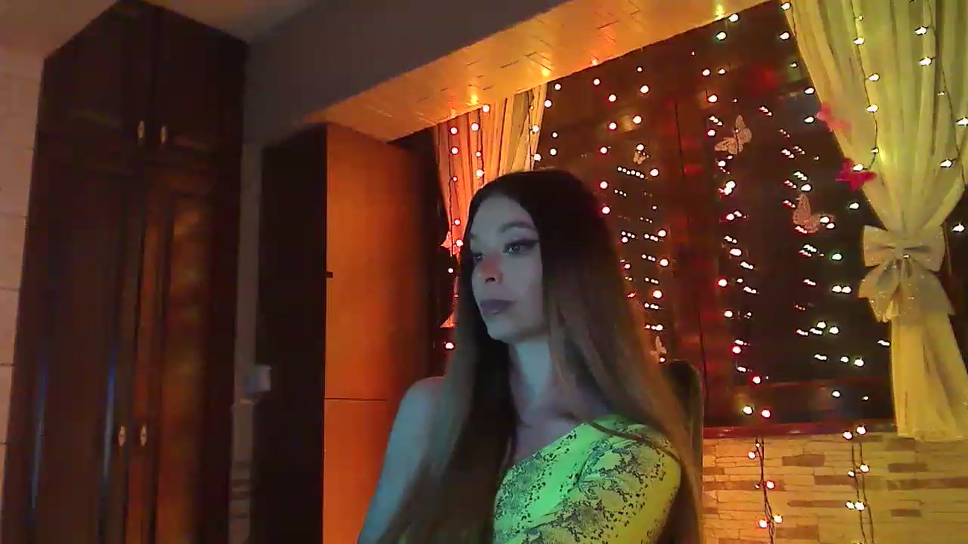 Gallery image thumbnail from No_bo_dy's myfreecams stream on, 03/24/2023, 01:16 image 18 of 20