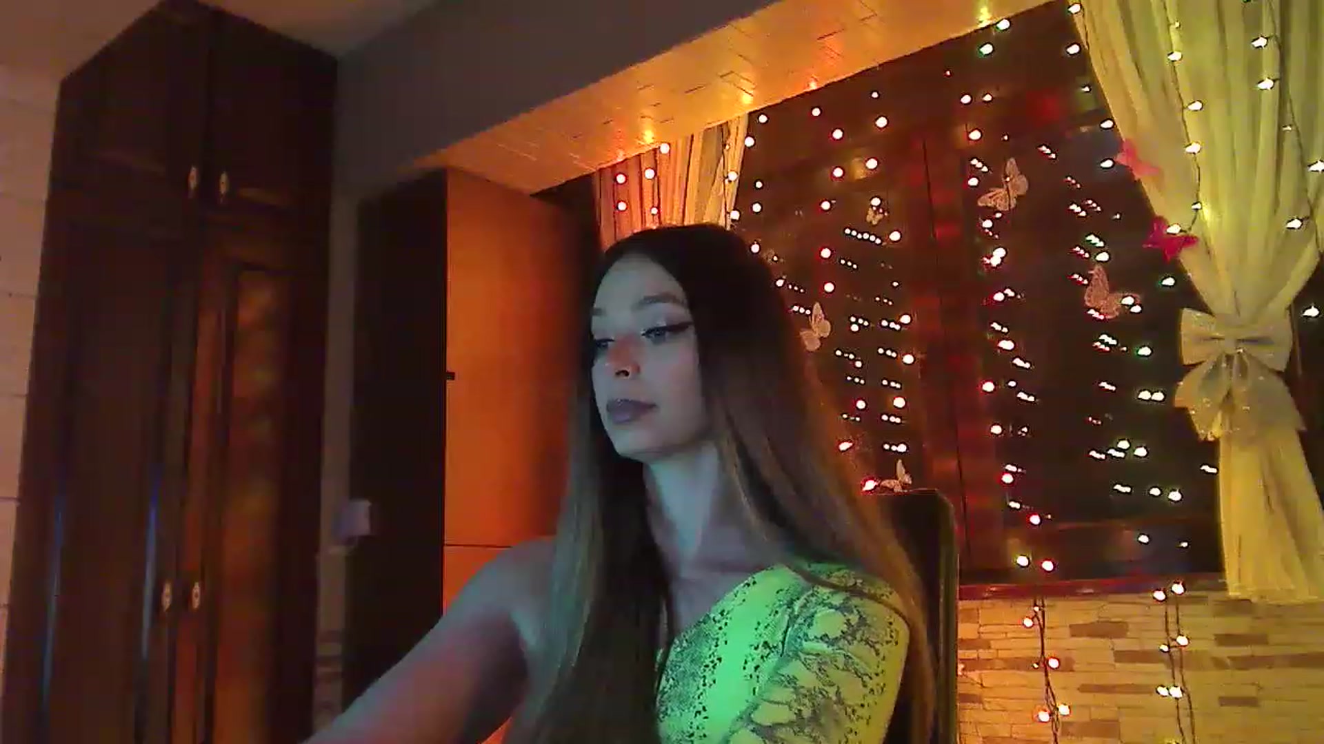 Gallery image thumbnail from No_bo_dy's myfreecams stream on, 03/24/2023, 01:16 image 20 of 20