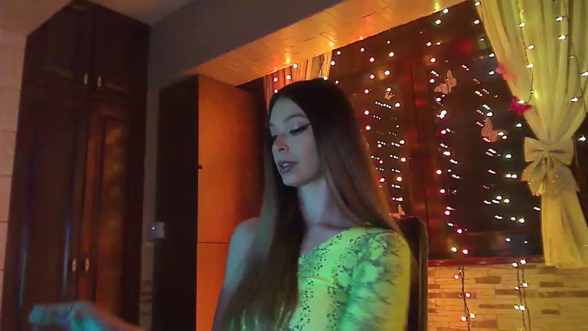 Gallery image thumbnail from No_bo_dy's myfreecams stream on, 03/24/2023, 01:16 image 3 of 20