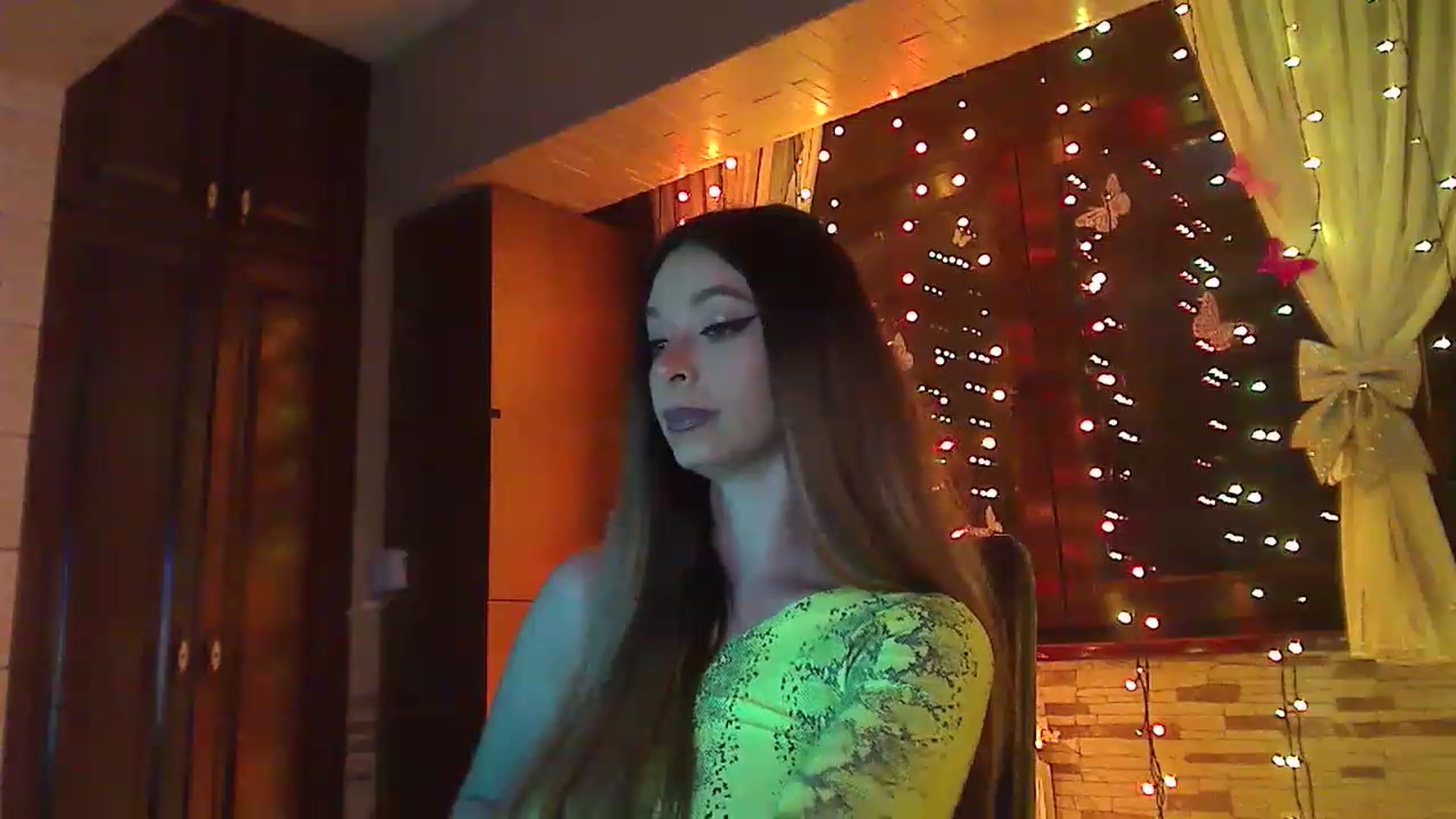 Gallery image thumbnail from No_bo_dy's myfreecams stream on, 03/24/2023, 01:16 image 12 of 20