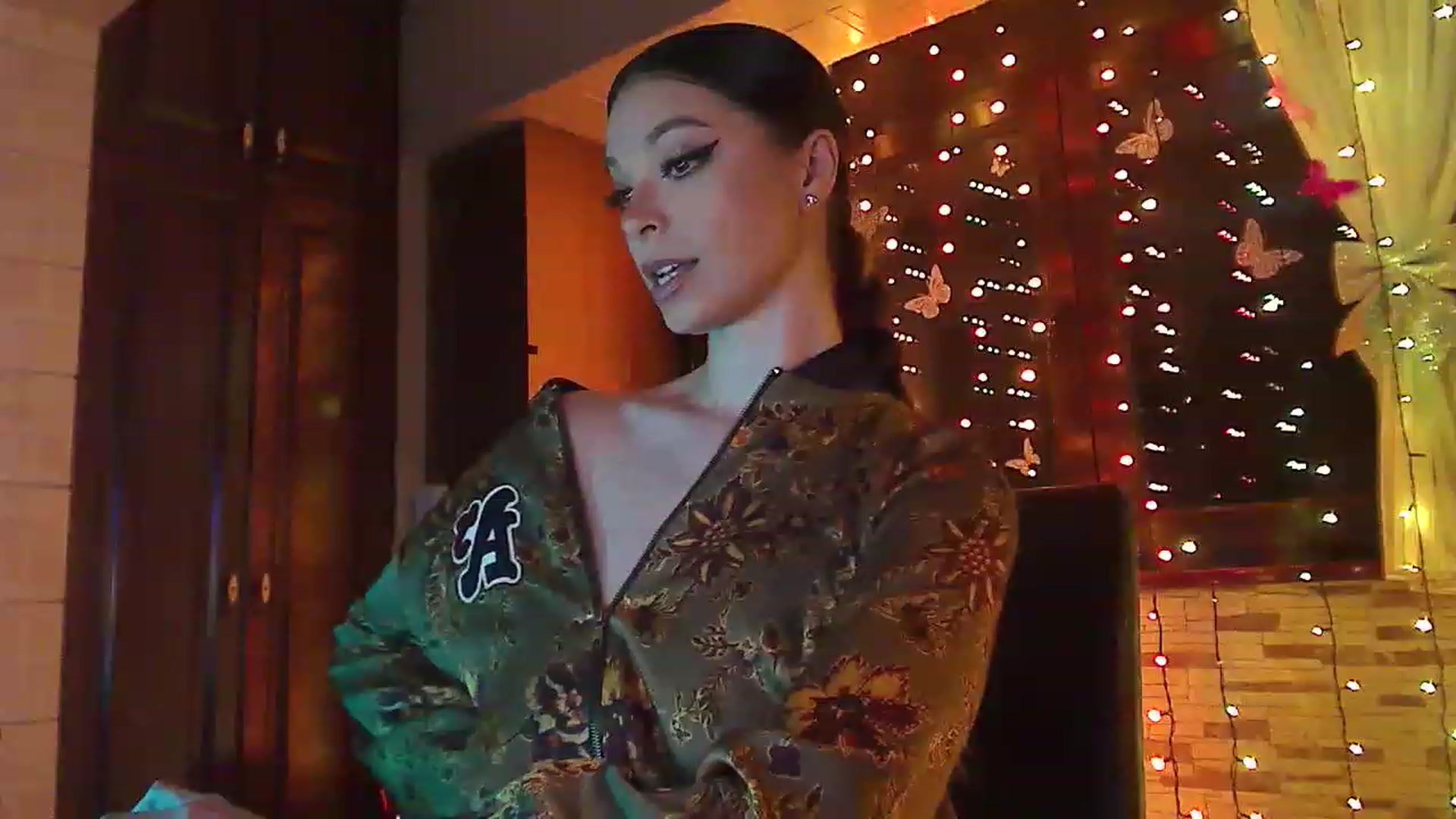 Gallery image thumbnail from No_bo_dy's myfreecams stream on, 04/03/2023, 24:42 image 17 of 20