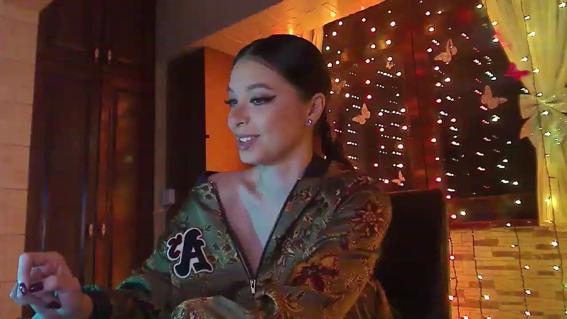 Gallery image thumbnail from No_bo_dy's myfreecams stream on, 04/03/2023, 24:42 image 19 of 20