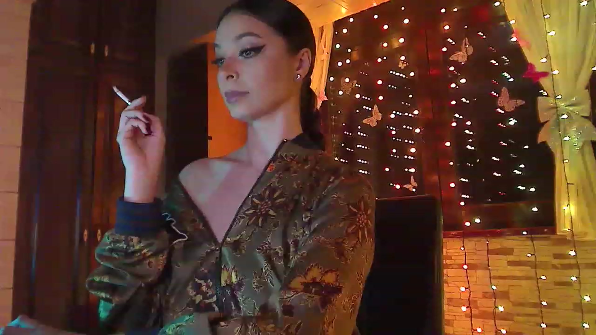 Gallery image thumbnail from No_bo_dy's myfreecams stream on, 04/03/2023, 24:42 image 13 of 20