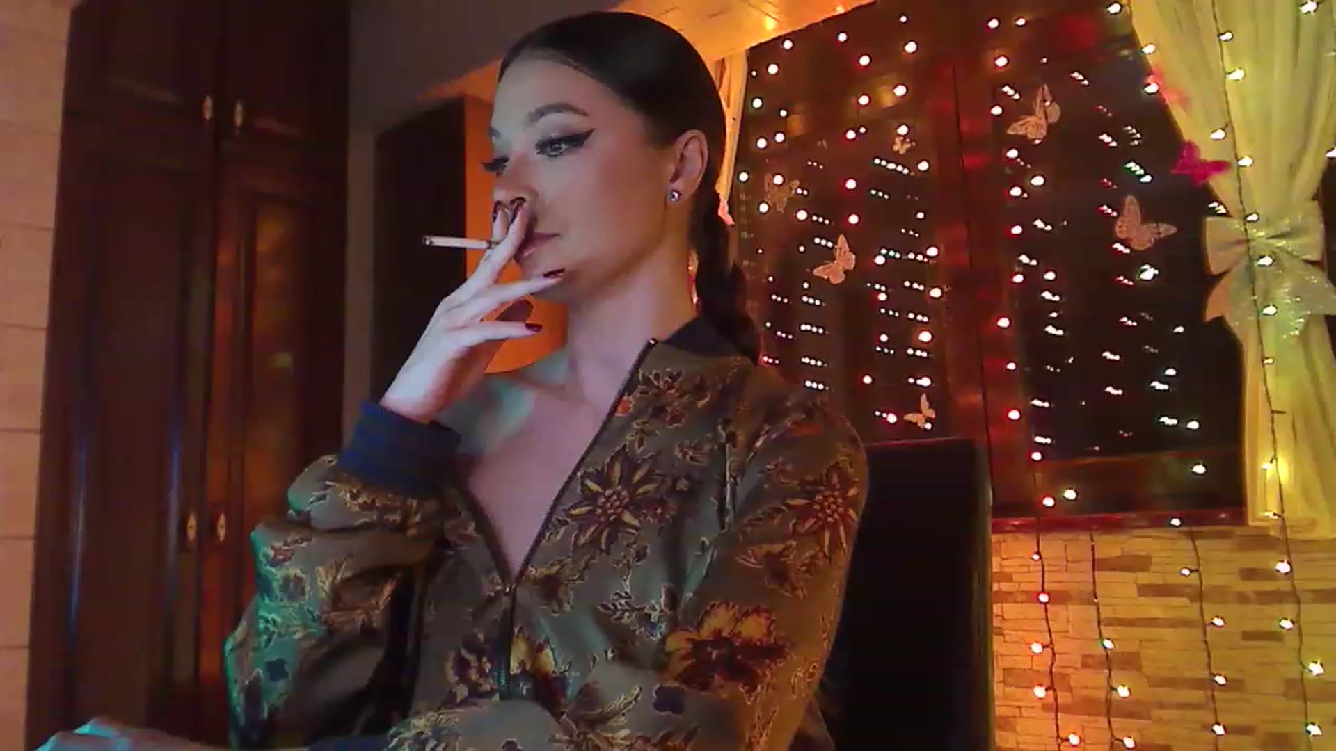 Gallery image thumbnail from No_bo_dy's myfreecams stream on, 04/03/2023, 24:42 image 9 of 20