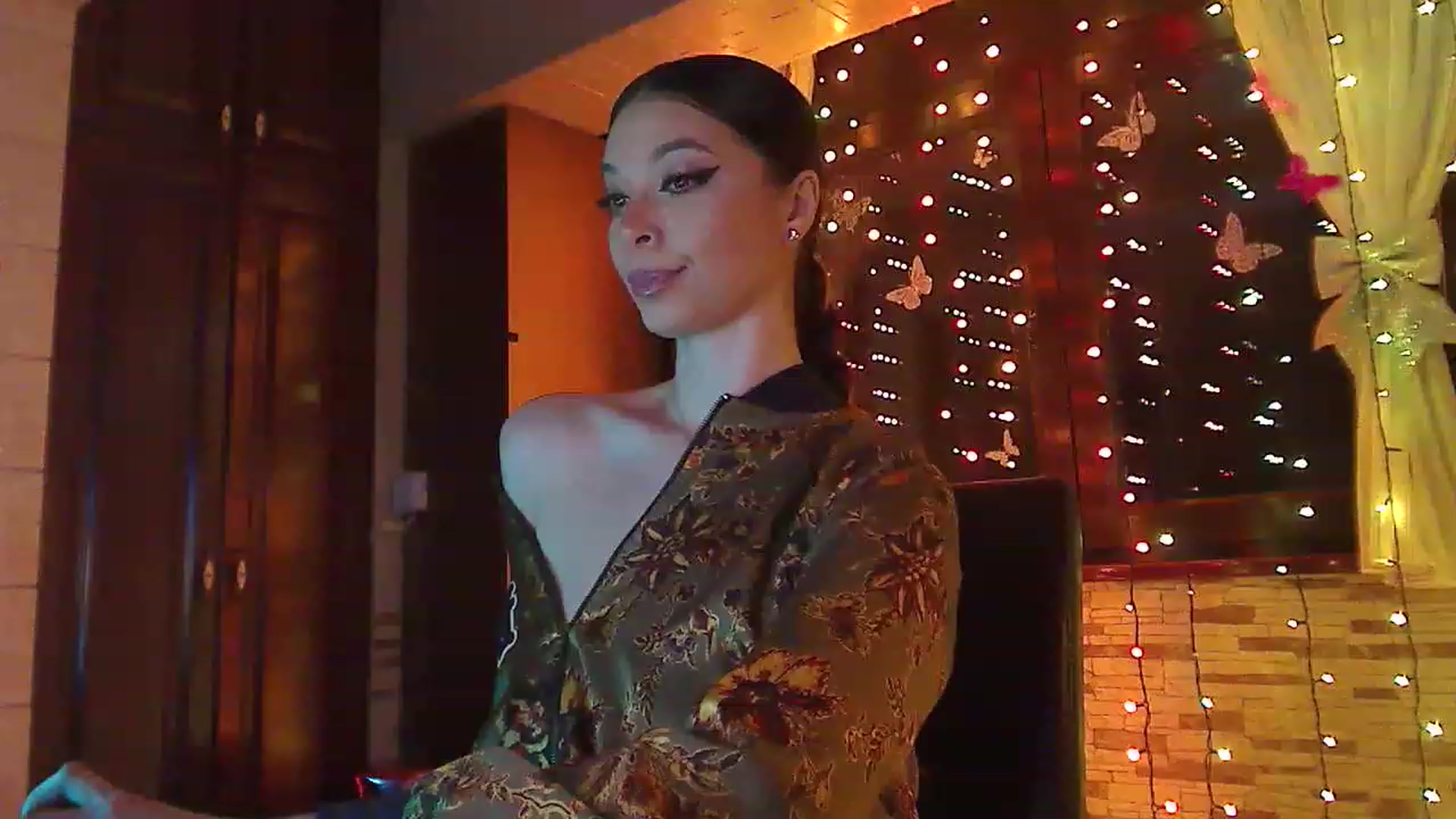 Gallery image thumbnail from No_bo_dy's myfreecams stream on, 04/03/2023, 24:42 image 14 of 20