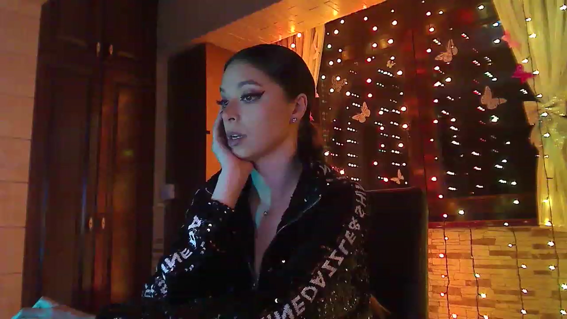 Gallery image thumbnail from No_bo_dy's myfreecams stream on, 04/04/2023, 02:35 image 15 of 20