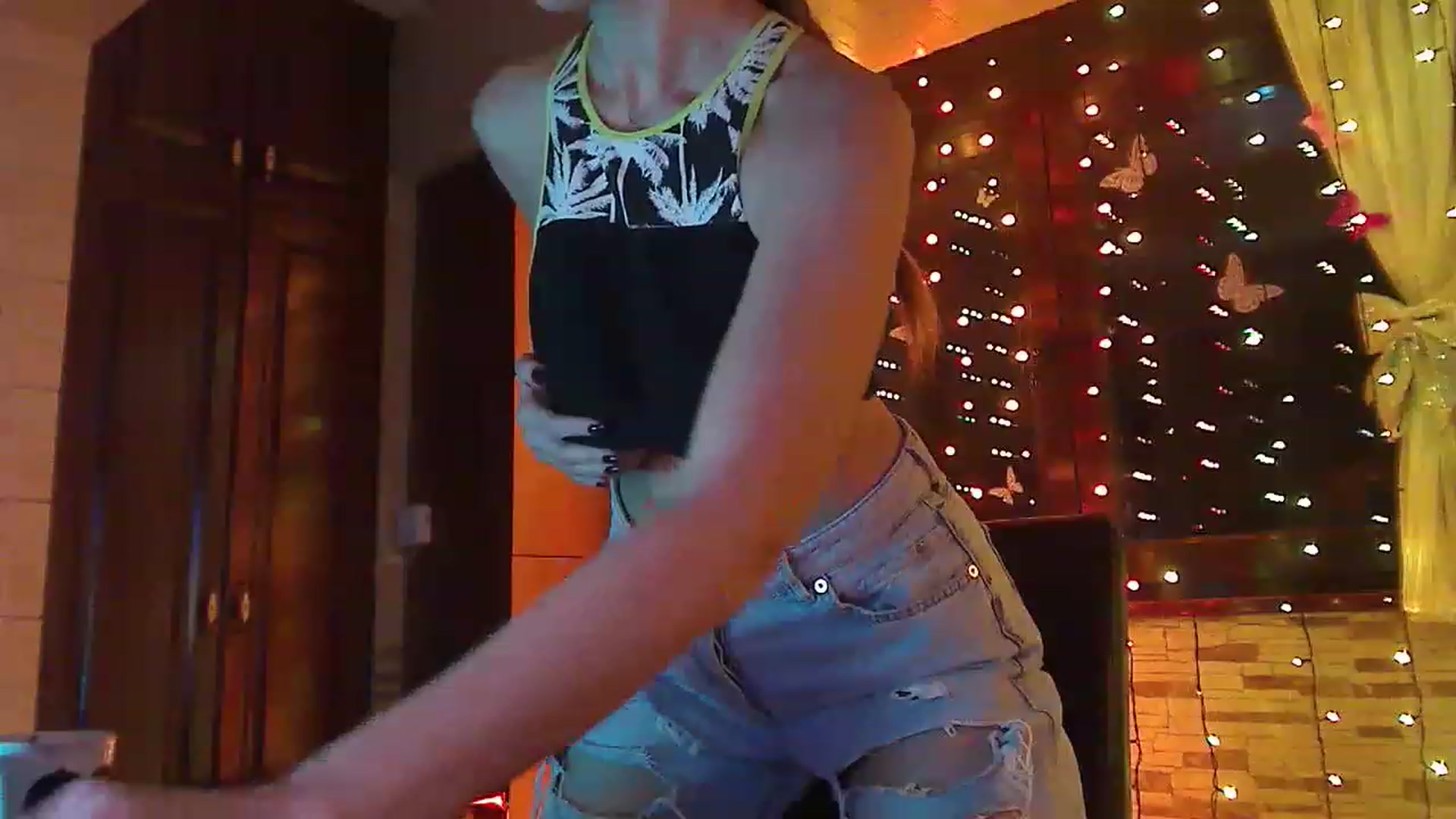 Gallery image thumbnail from No_bo_dy's myfreecams stream on, 04/07/2023, 01:45 image 4 of 20