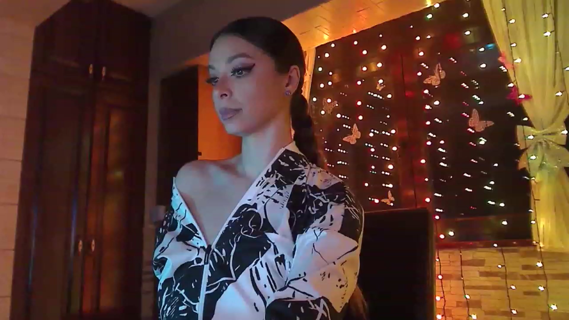 Gallery image thumbnail from No_bo_dy's myfreecams stream on, 04/08/2023, 01:34 image 20 of 20