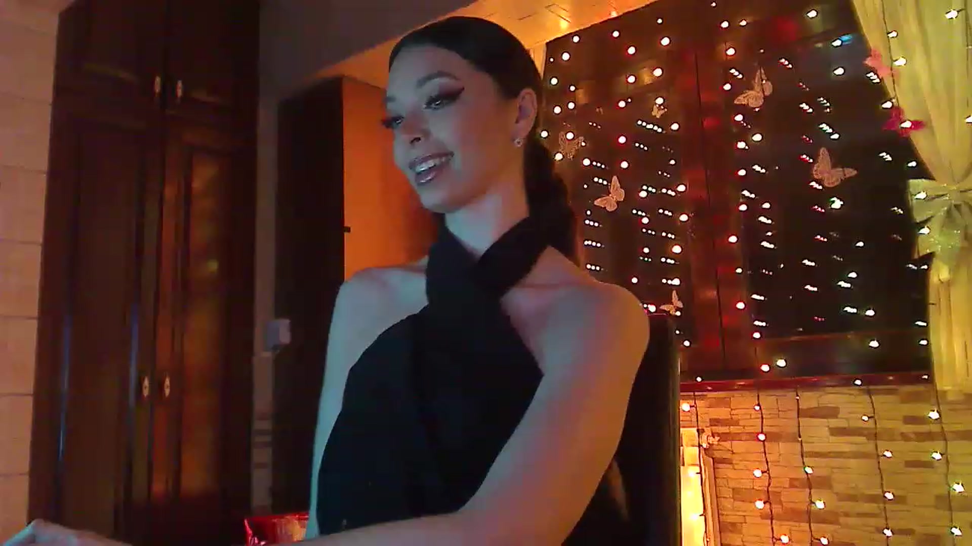 Gallery image thumbnail from No_bo_dy's myfreecams stream on, 04/09/2023, 24:02 image 3 of 20