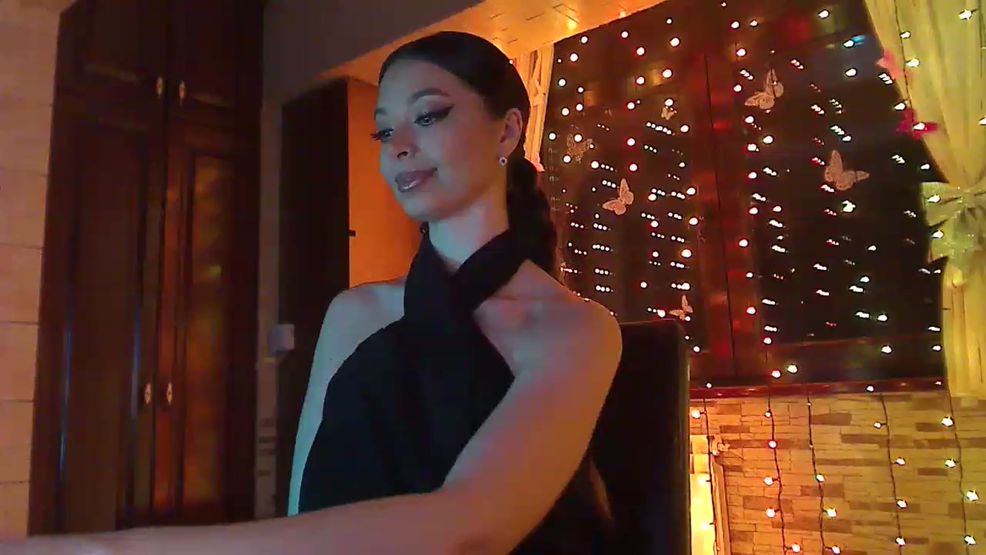 Gallery image thumbnail from No_bo_dy's myfreecams stream on, 04/09/2023, 24:02 image 5 of 20