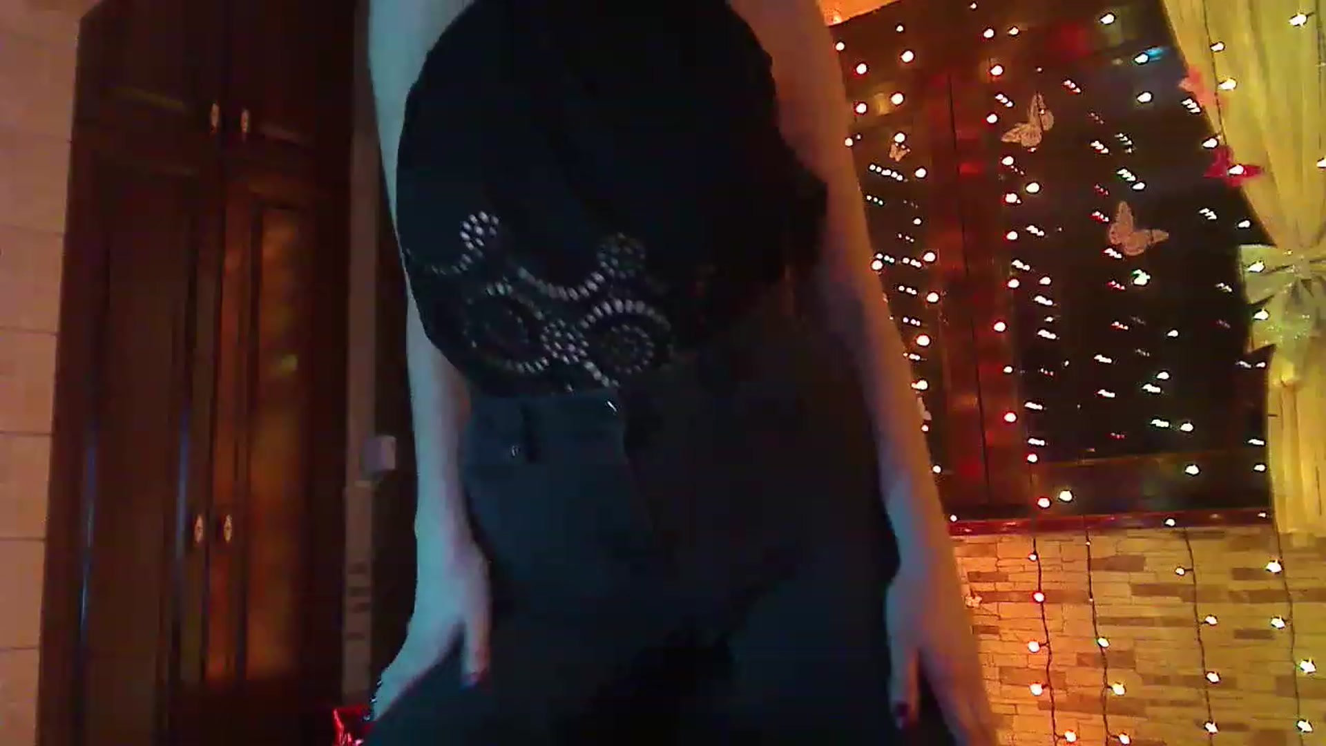 Gallery image thumbnail from No_bo_dy's myfreecams stream on, 04/09/2023, 24:02 image 9 of 20