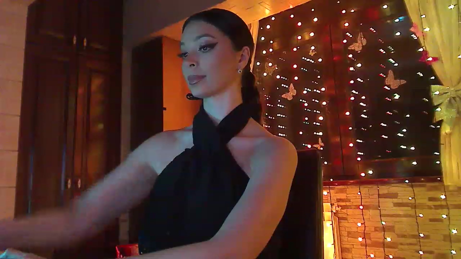 Gallery image thumbnail from No_bo_dy's myfreecams stream on, 04/09/2023, 24:02 image 20 of 20