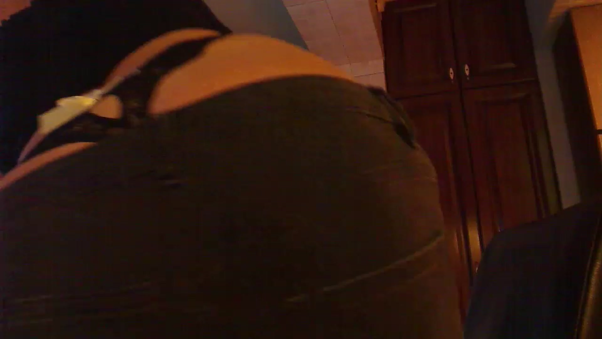 Gallery image thumbnail from No_bo_dy's myfreecams stream on, 04/09/2023, 24:38 image 16 of 20
