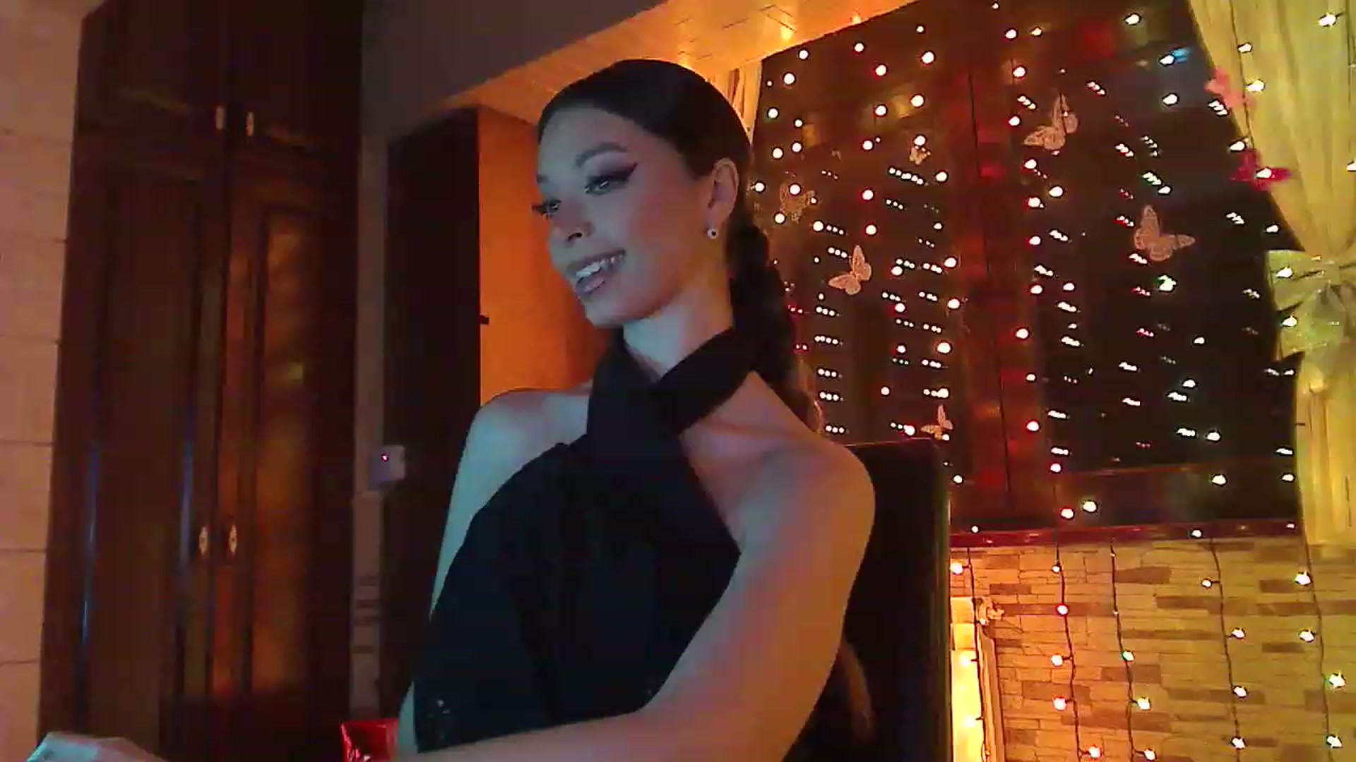 Gallery image thumbnail from No_bo_dy's myfreecams stream on, 04/09/2023, 24:38 image 8 of 20