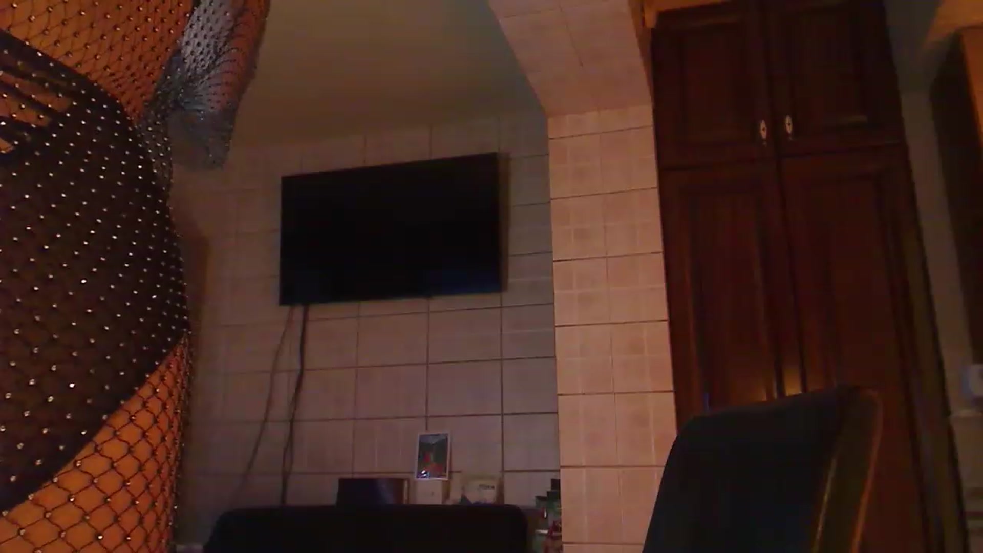 Gallery image thumbnail from No_bo_dy's myfreecams stream on, 04/12/2023, 02:00 image 5 of 20