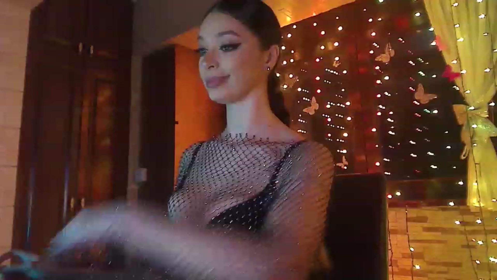 Gallery image thumbnail from No_bo_dy's myfreecams stream on, 04/12/2023, 02:00 image 12 of 20