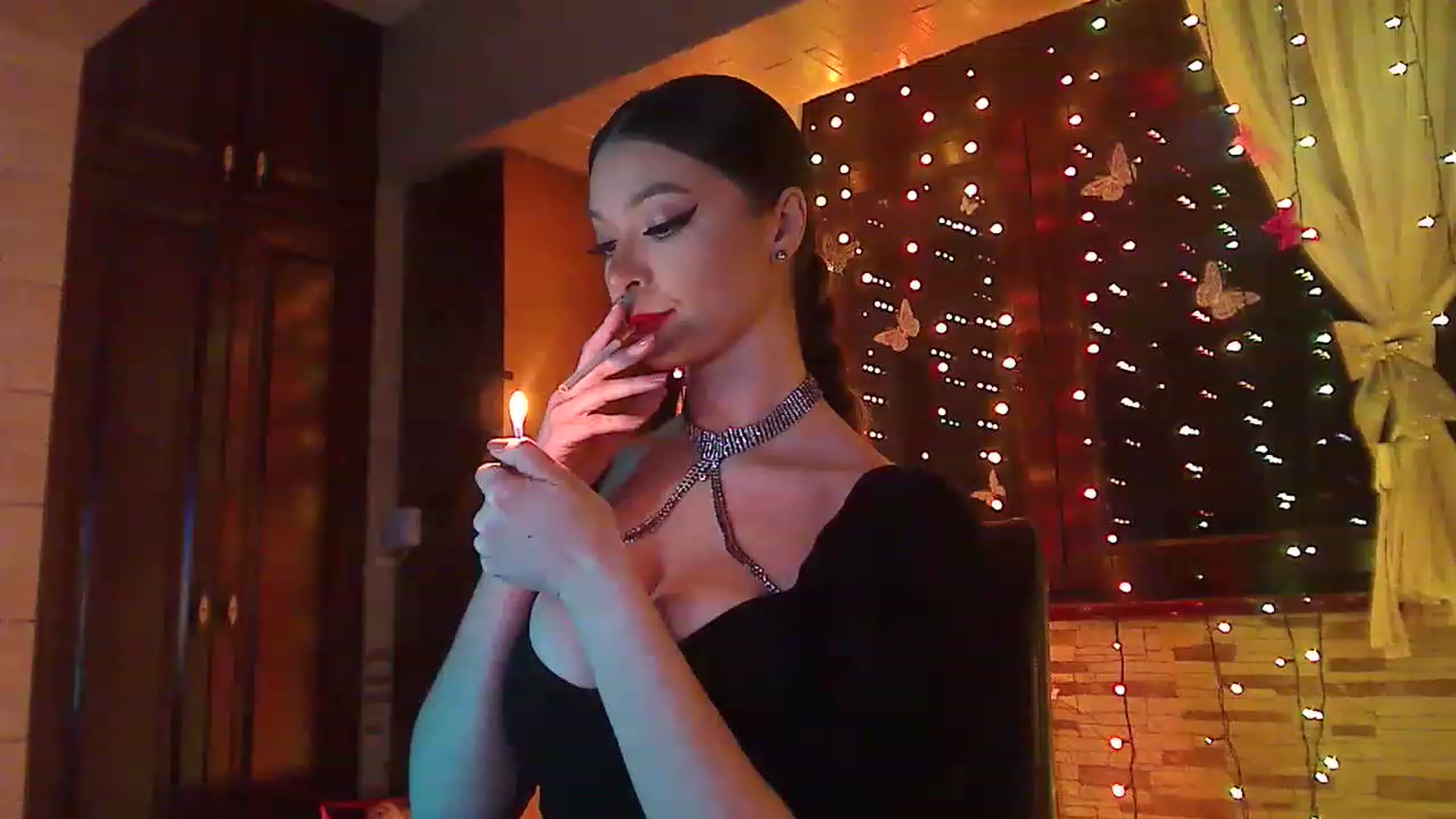 Gallery image thumbnail from No_bo_dy's myfreecams stream on, 04/13/2023, 24:01 image 6 of 20