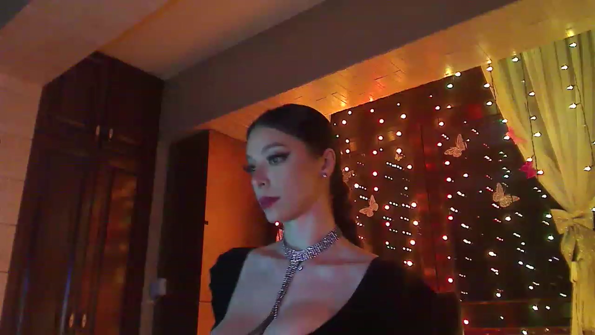 Gallery image thumbnail from No_bo_dy's myfreecams stream on, 04/13/2023, 02:52 image 10 of 20