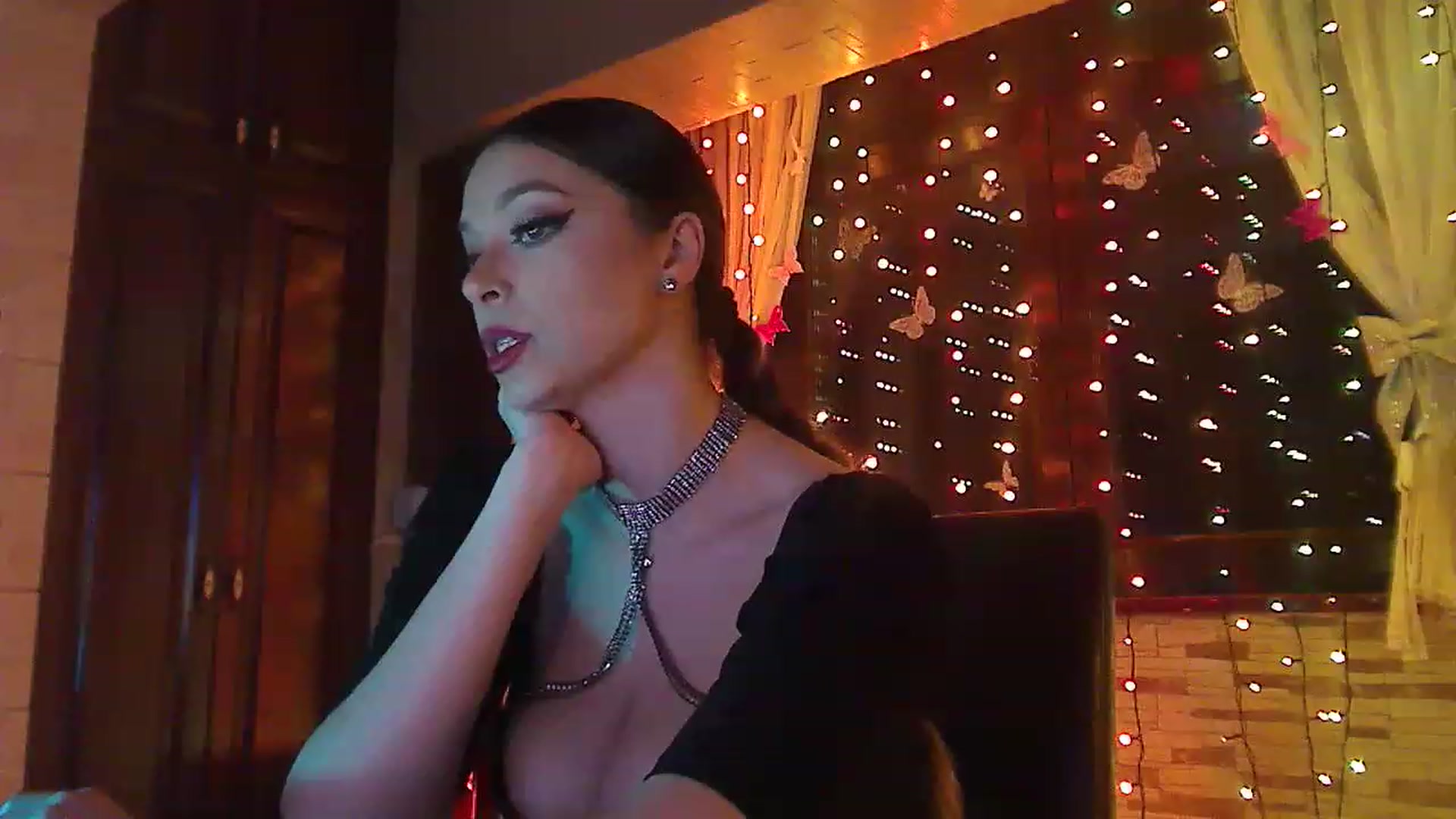 Gallery image thumbnail from No_bo_dy's myfreecams stream on, 04/13/2023, 02:52 image 19 of 20