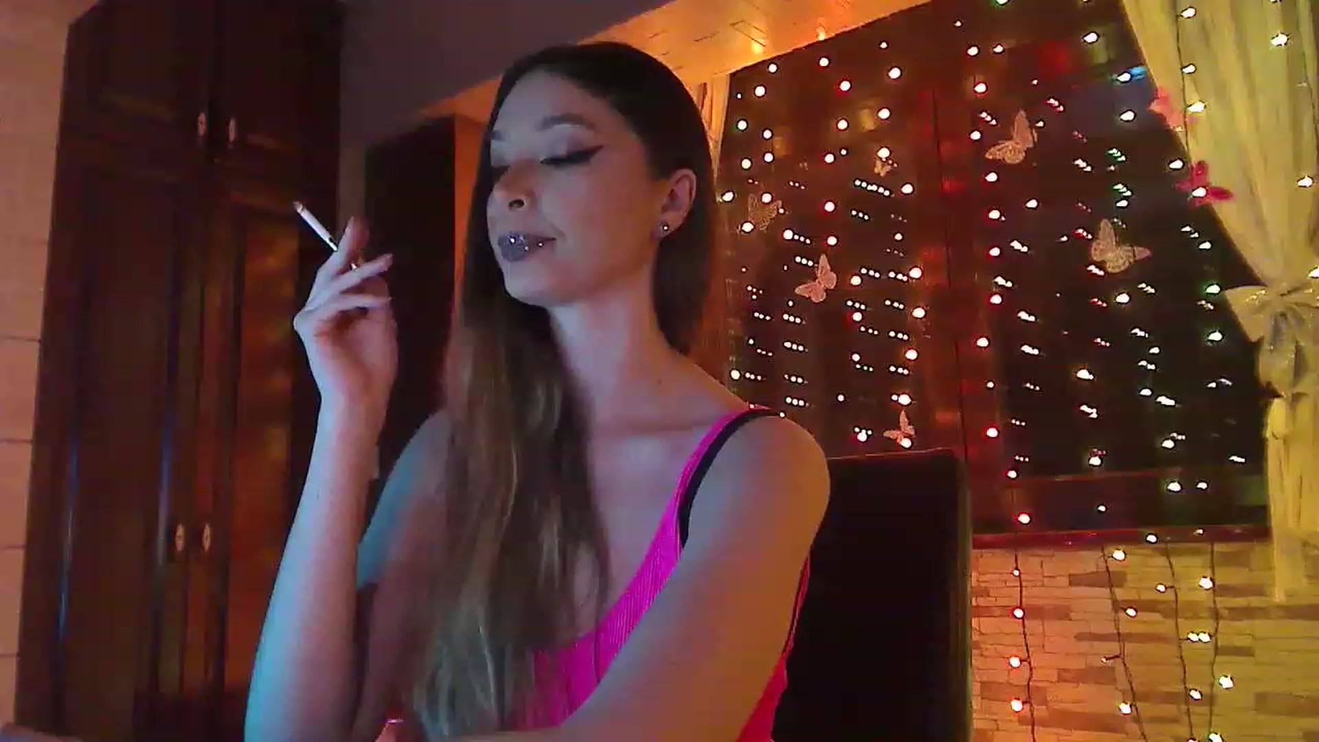 Gallery image thumbnail from No_bo_dy's myfreecams stream on, 04/14/2023, 01:18 image 9 of 20