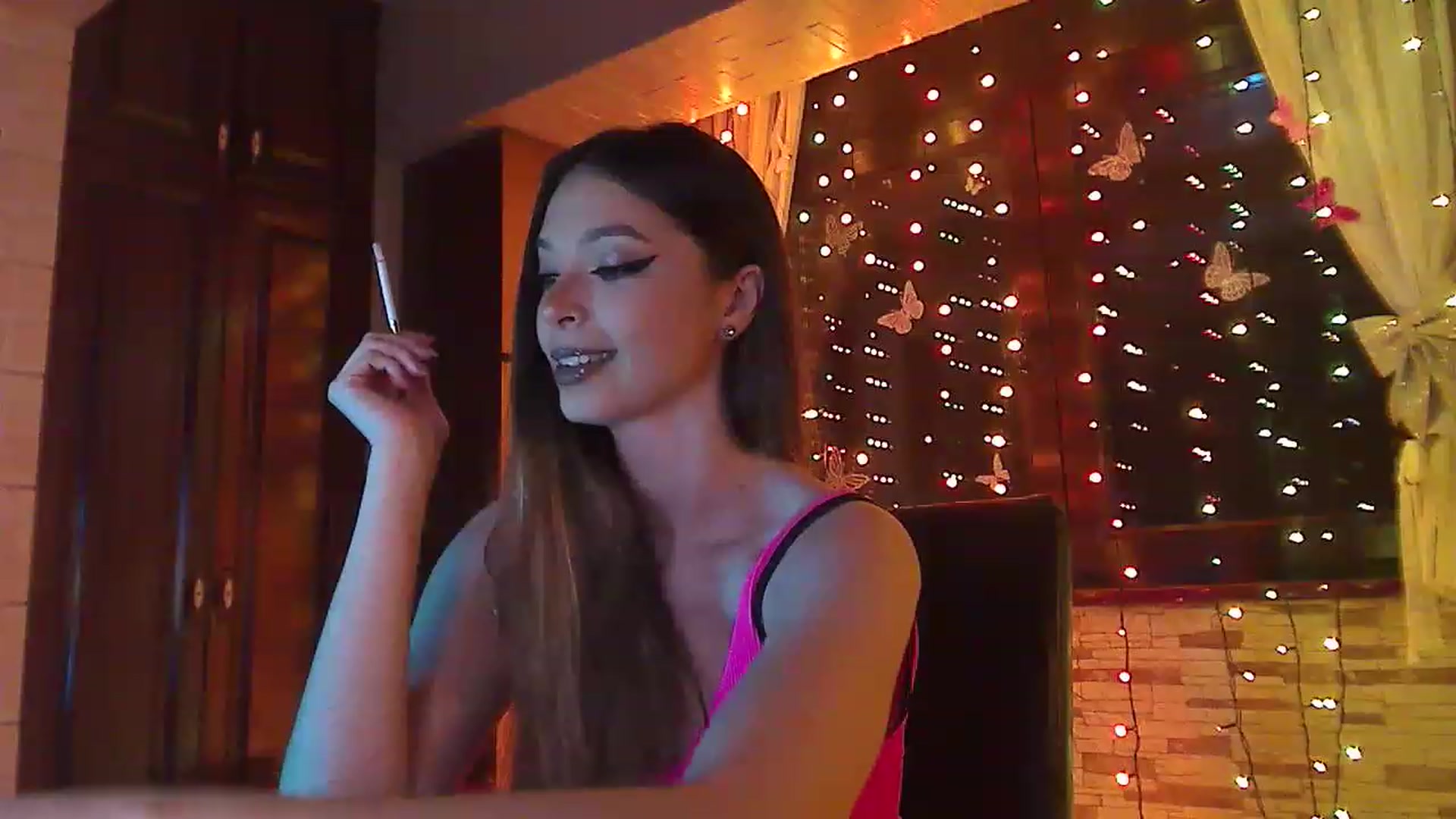 Gallery image thumbnail from No_bo_dy's myfreecams stream on, 04/14/2023, 01:18 image 12 of 20