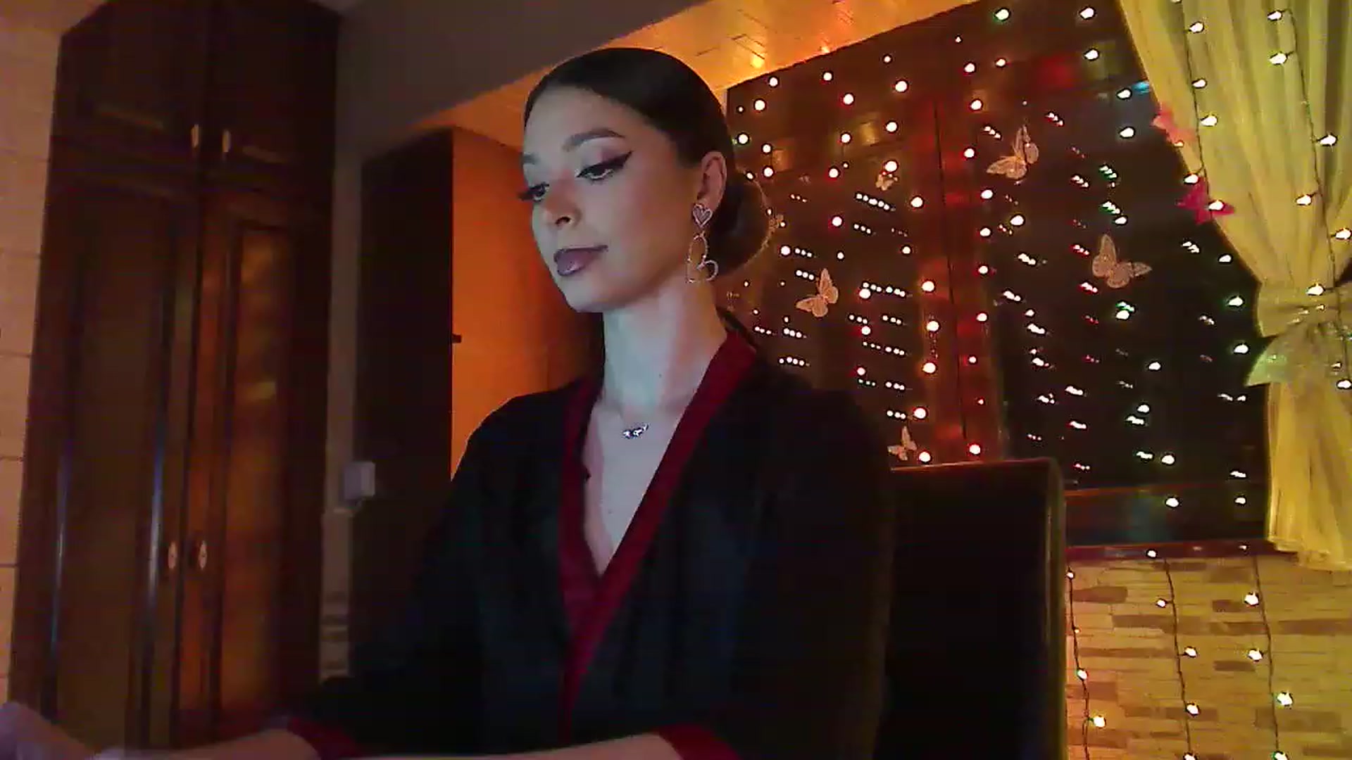 Gallery image thumbnail from No_bo_dy's myfreecams stream on, 04/23/2023, 23:37 image 8 of 20