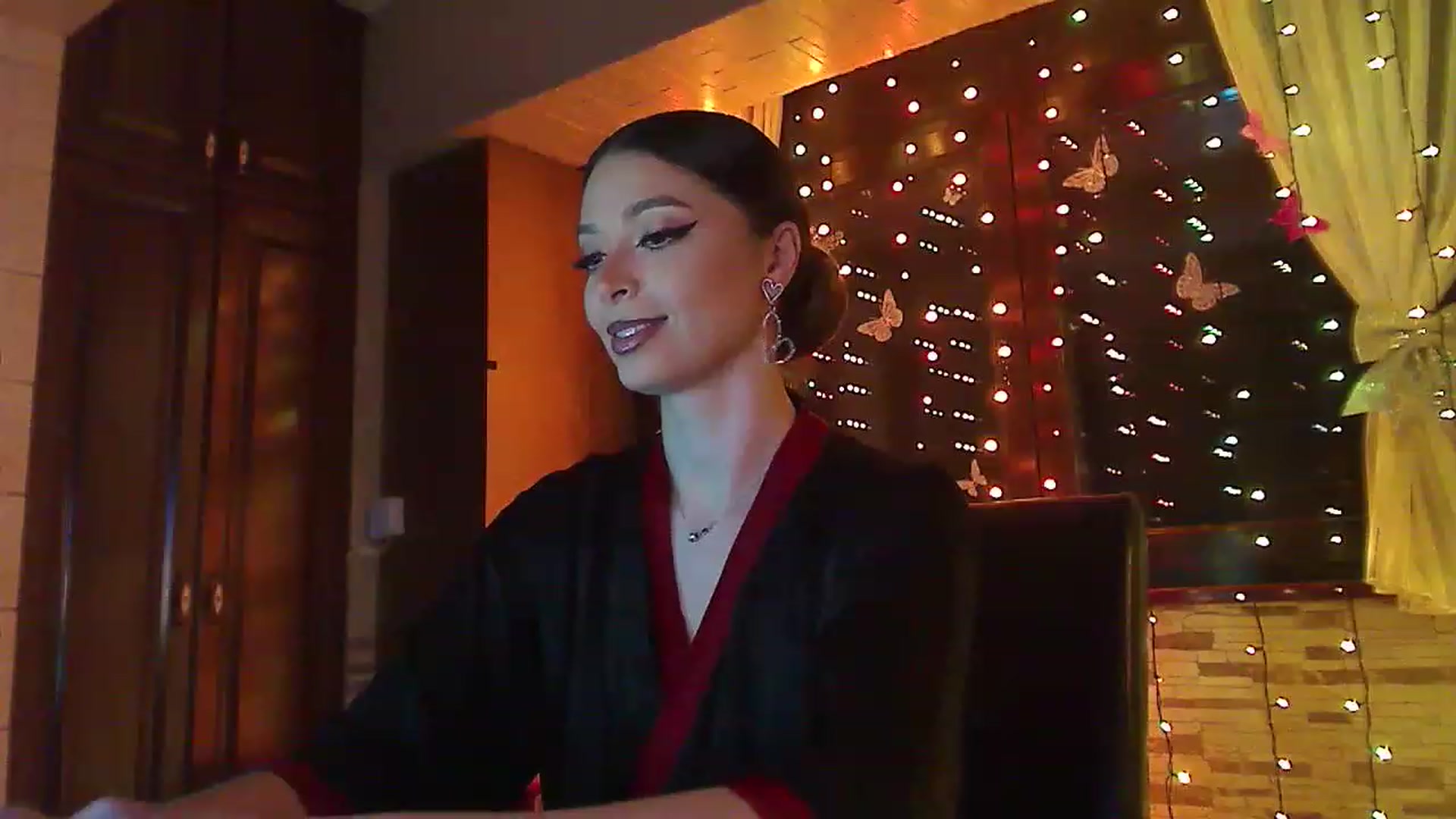 Gallery image thumbnail from No_bo_dy's myfreecams stream on, 04/23/2023, 23:37 image 12 of 20