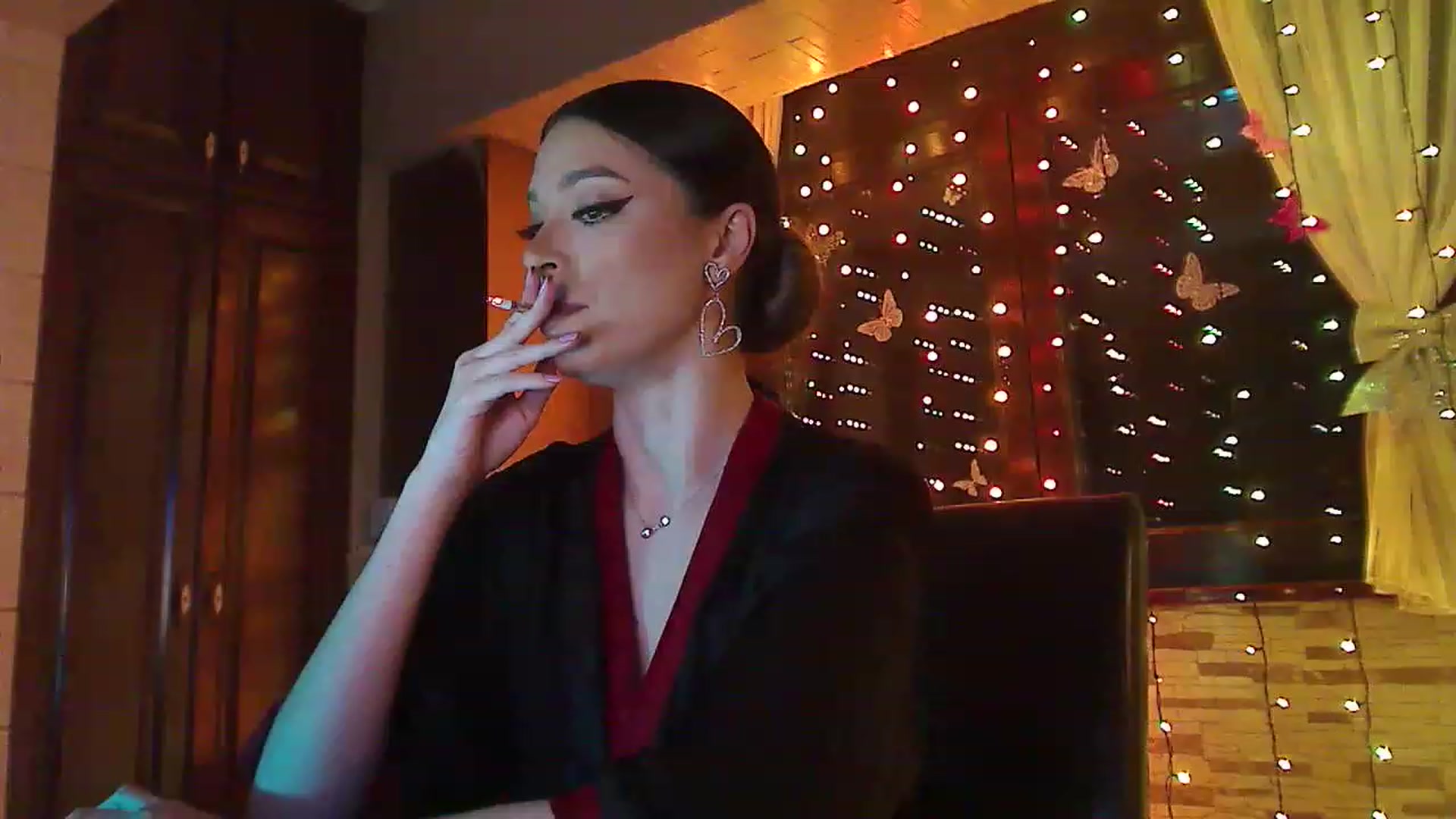 Gallery image thumbnail from No_bo_dy's myfreecams stream on, 04/23/2023, 23:37 image 15 of 20