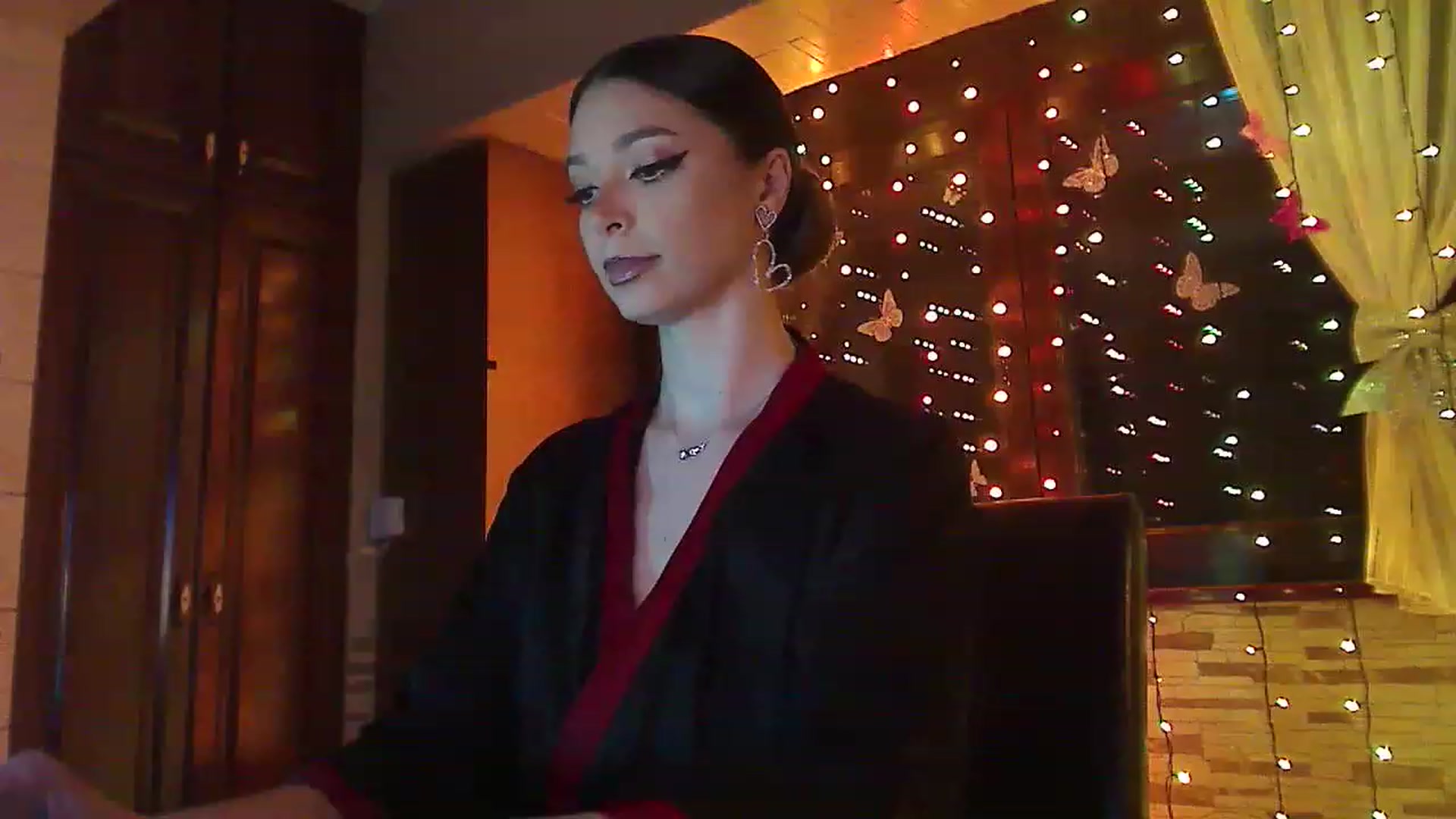 Gallery image thumbnail from No_bo_dy's myfreecams stream on, 04/23/2023, 23:37 image 18 of 20