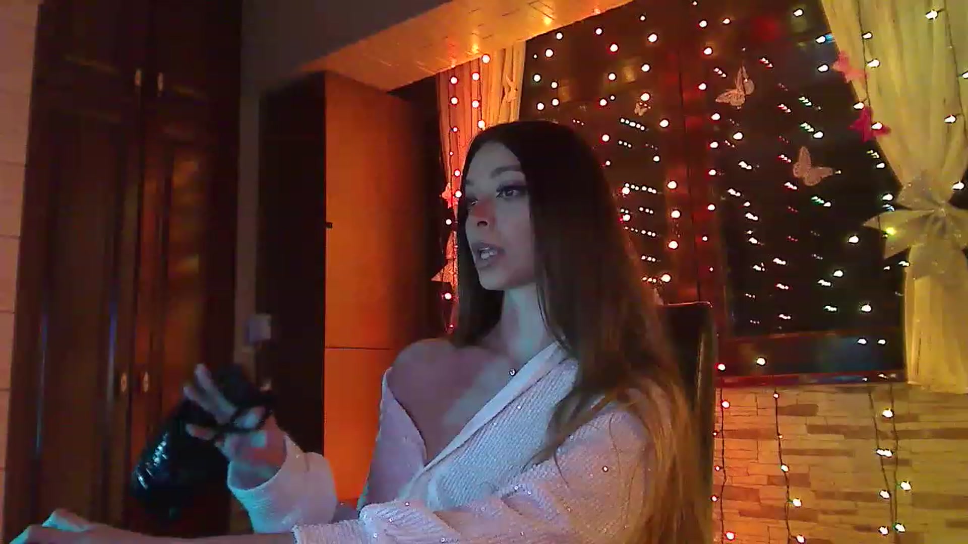 Gallery image thumbnail from No_bo_dy's myfreecams stream on, 04/25/2023, 01:21 image 7 of 20