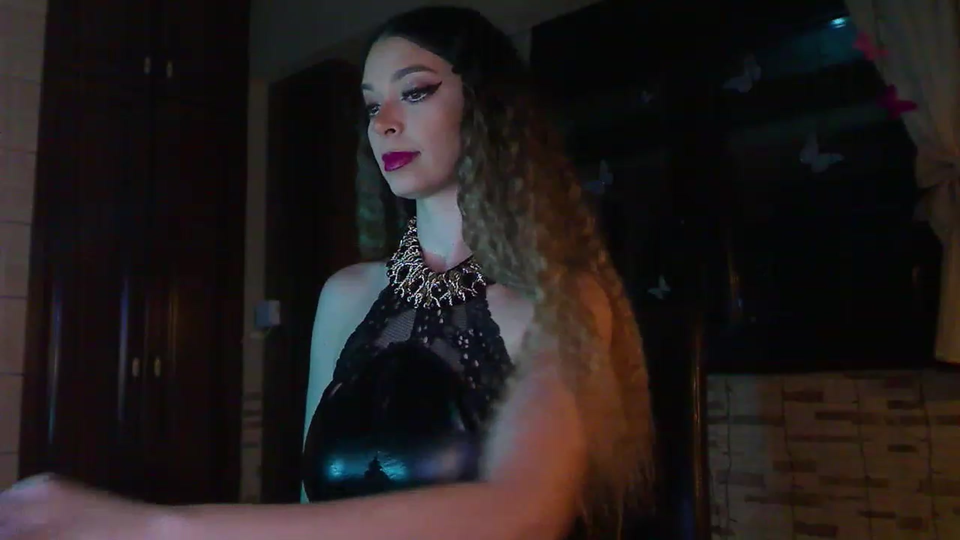 Gallery image thumbnail from No_bo_dy's myfreecams stream on, 04/25/2023, 23:42 image 8 of 20