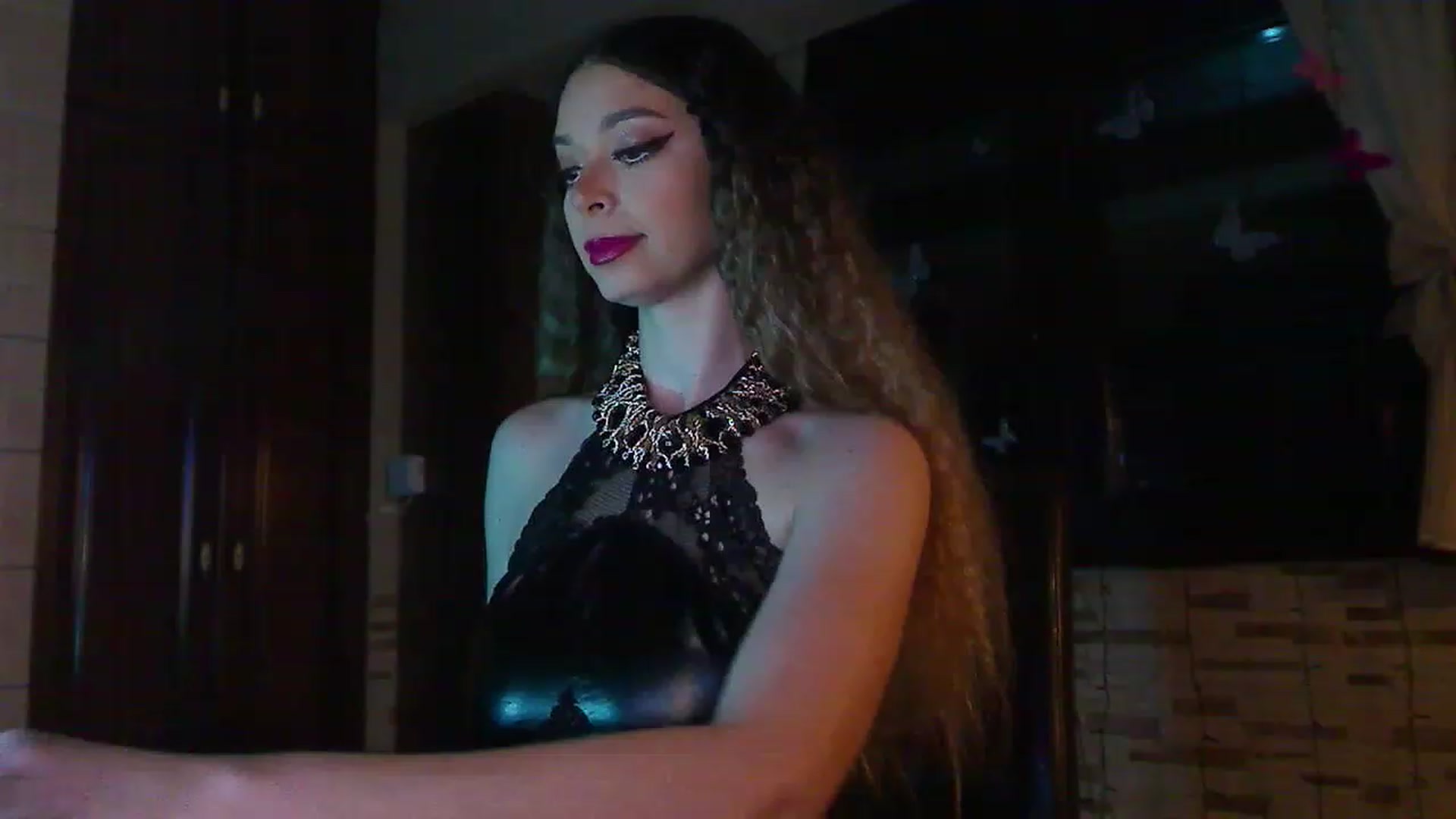 Gallery image thumbnail from No_bo_dy's myfreecams stream on, 04/25/2023, 23:42 image 7 of 20