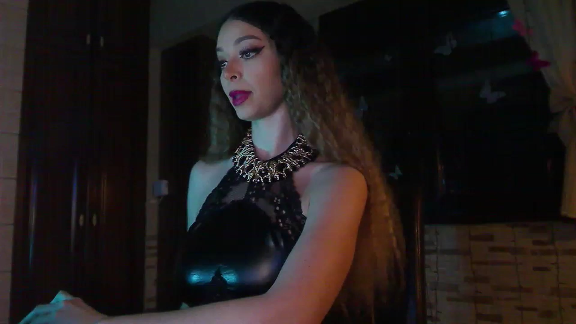Gallery image thumbnail from No_bo_dy's myfreecams stream on, 04/25/2023, 23:42 image 5 of 20