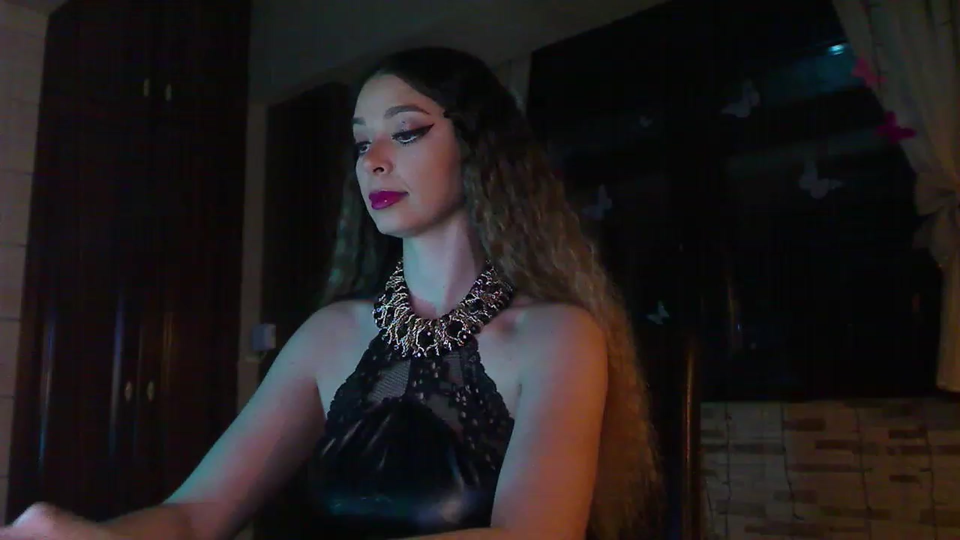 Gallery image thumbnail from No_bo_dy's myfreecams stream on, 04/26/2023, 01:03 image 14 of 20