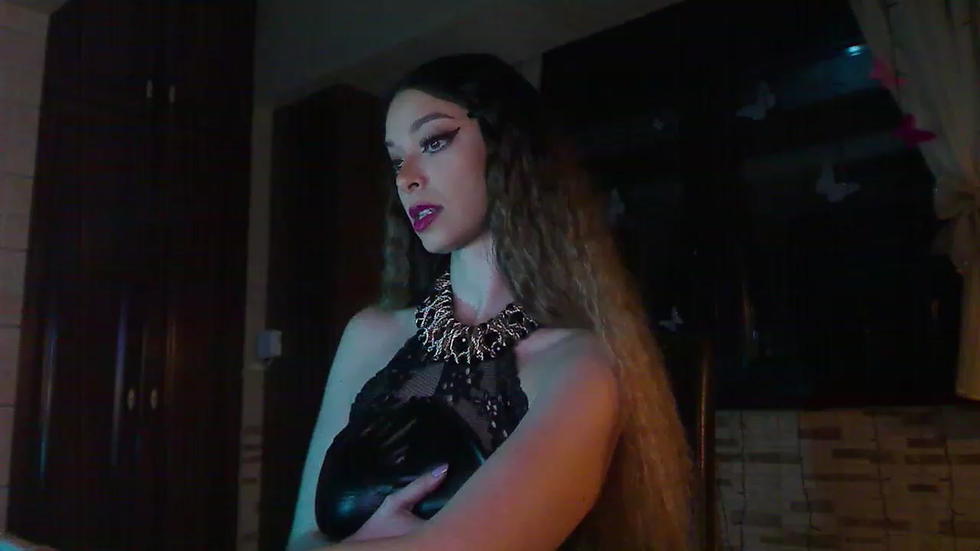 Gallery image thumbnail from No_bo_dy's myfreecams stream on, 04/26/2023, 01:03 image 12 of 20