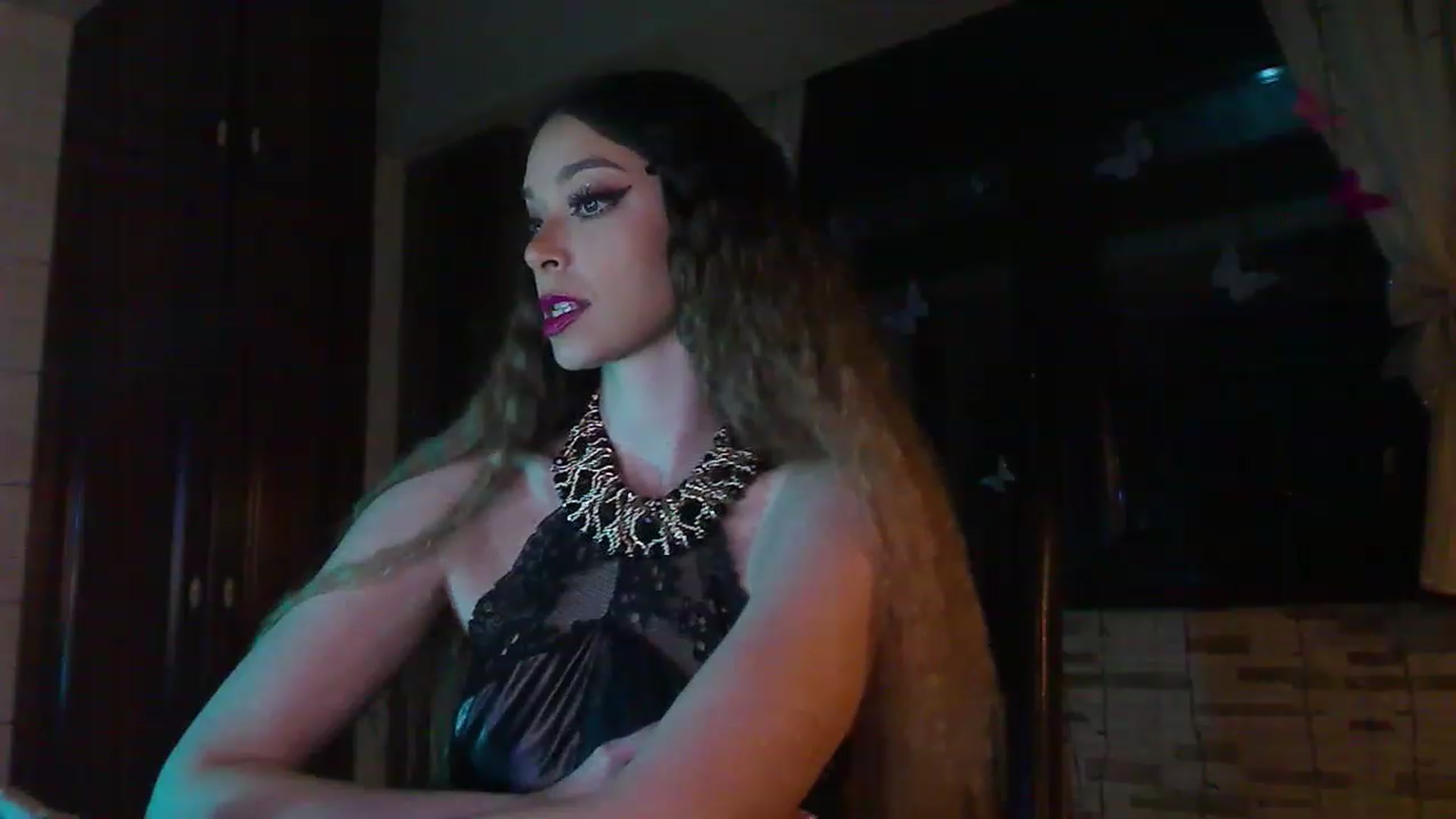 Gallery image thumbnail from No_bo_dy's myfreecams stream on, 04/26/2023, 01:03 image 17 of 20