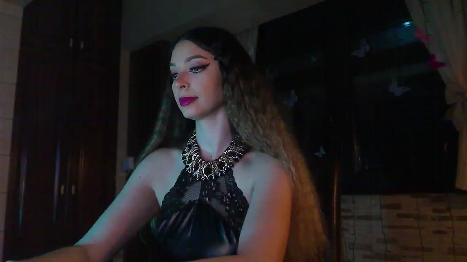 Gallery image thumbnail from No_bo_dy's myfreecams stream on, 04/26/2023, 01:03 image 19 of 20